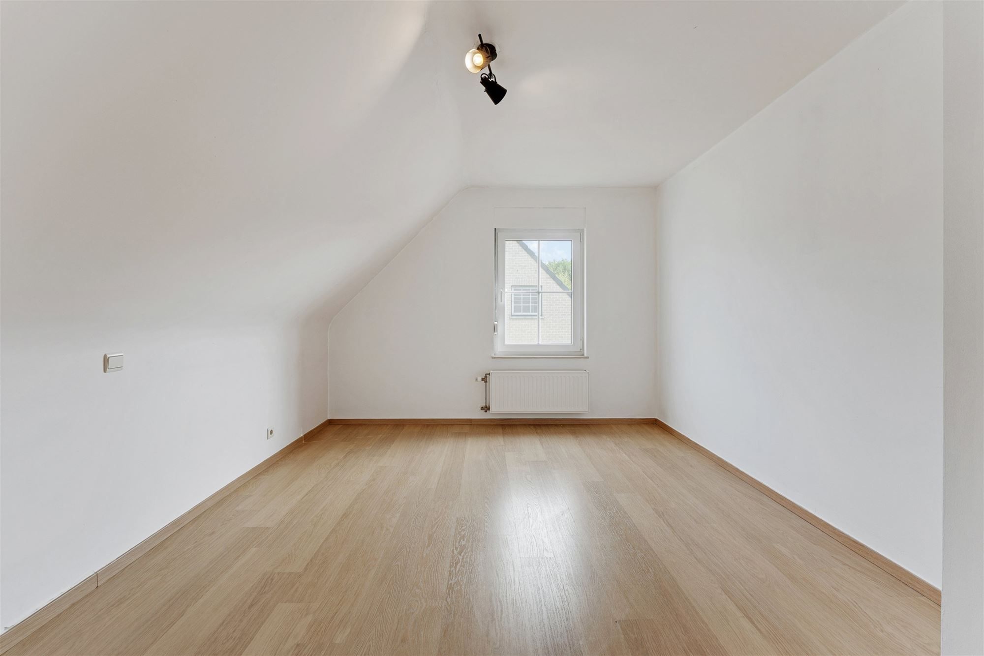 RUIME WONING OP RUSTIGE LIGGING IN KOERSEL CENTRUM foto 16
