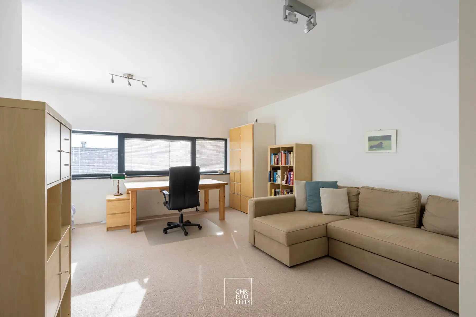 Architecturale villa  (488m²) met buitenzwembad op perceel van 1.281m²  foto 29