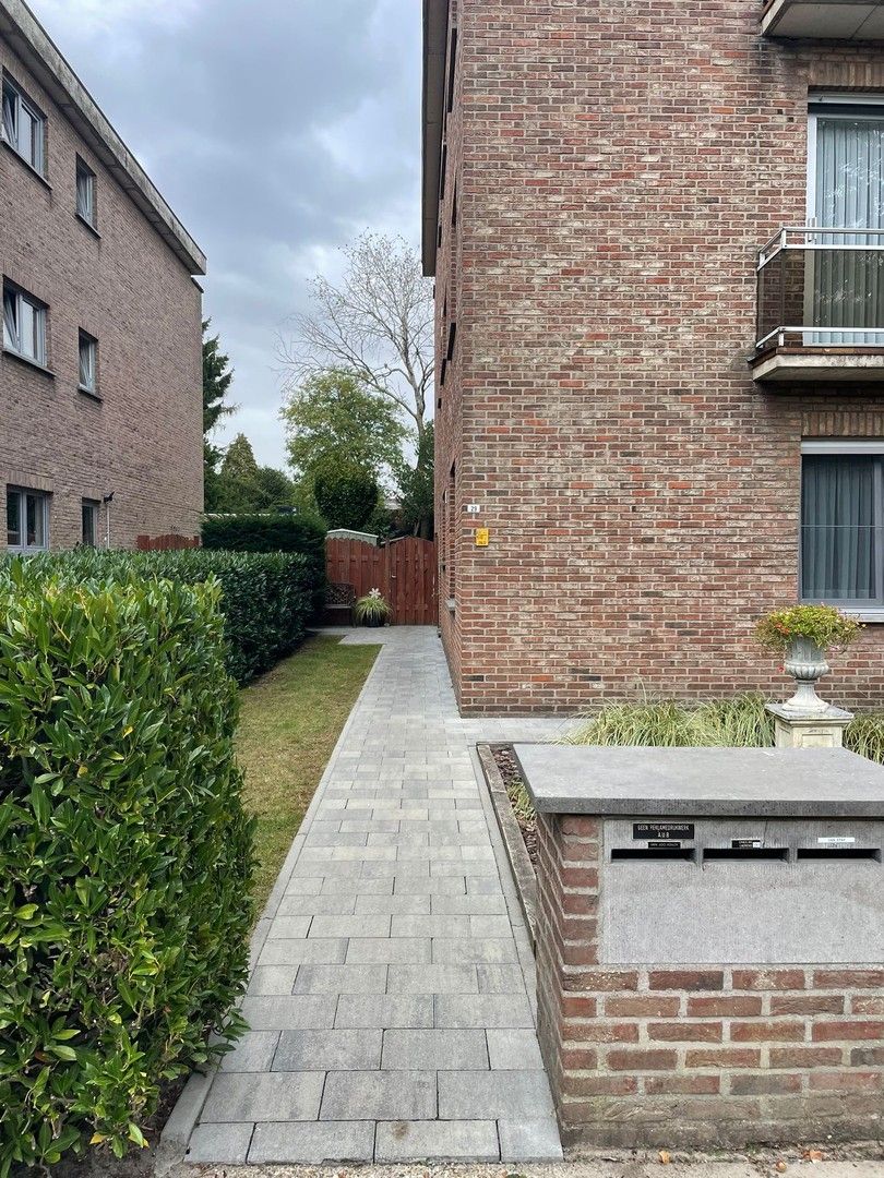 Appartement met 2 slaapkamers, terras én garagebox. foto 2