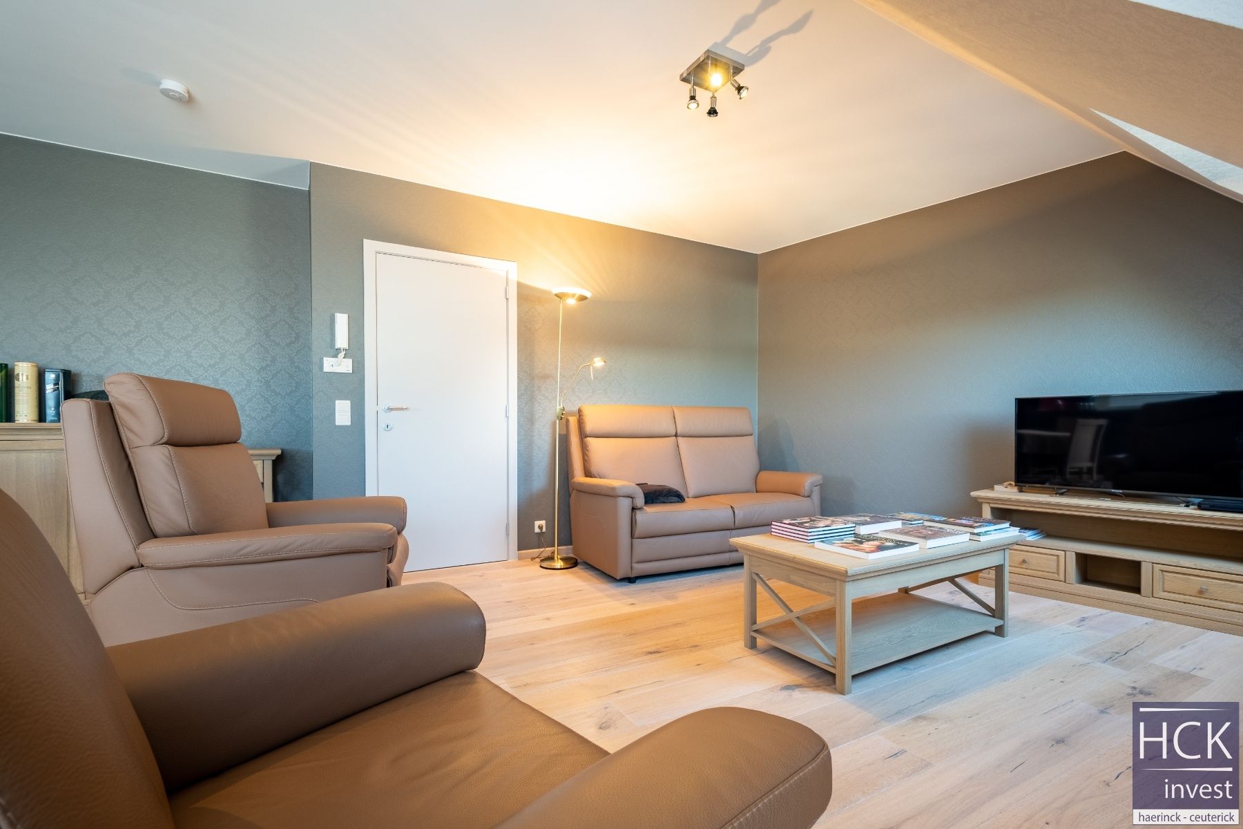 NAZARETH - Luxueus appartement van 138m² met 3 slpk én autostaanplaats !! foto 4