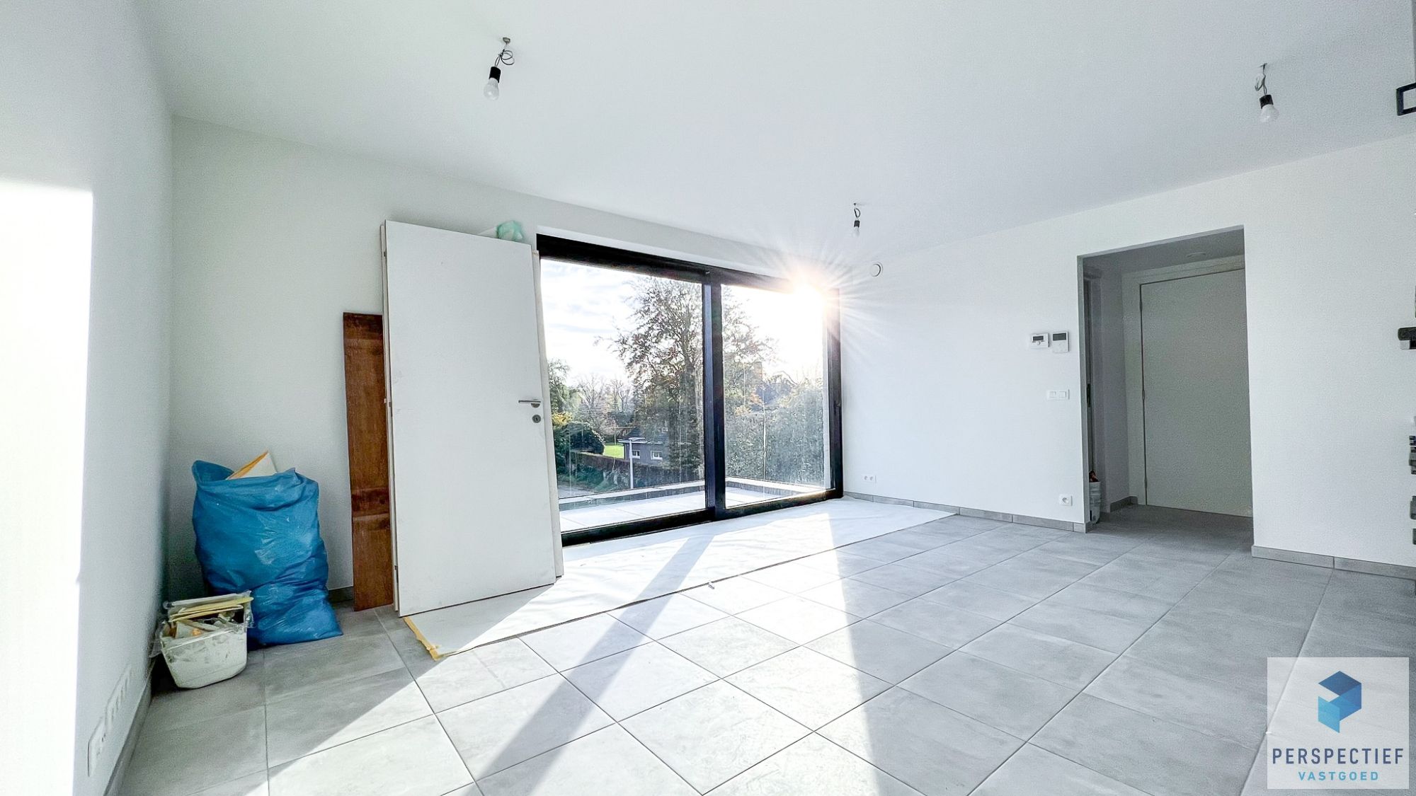 BEZOEKMOMENT ZATERDAG 25/10 VAN 14U TOT 15U30 | MODERN ENERGIEZUINIG NIEUWBOUWAPPARTEMENT met TERRAS foto 4