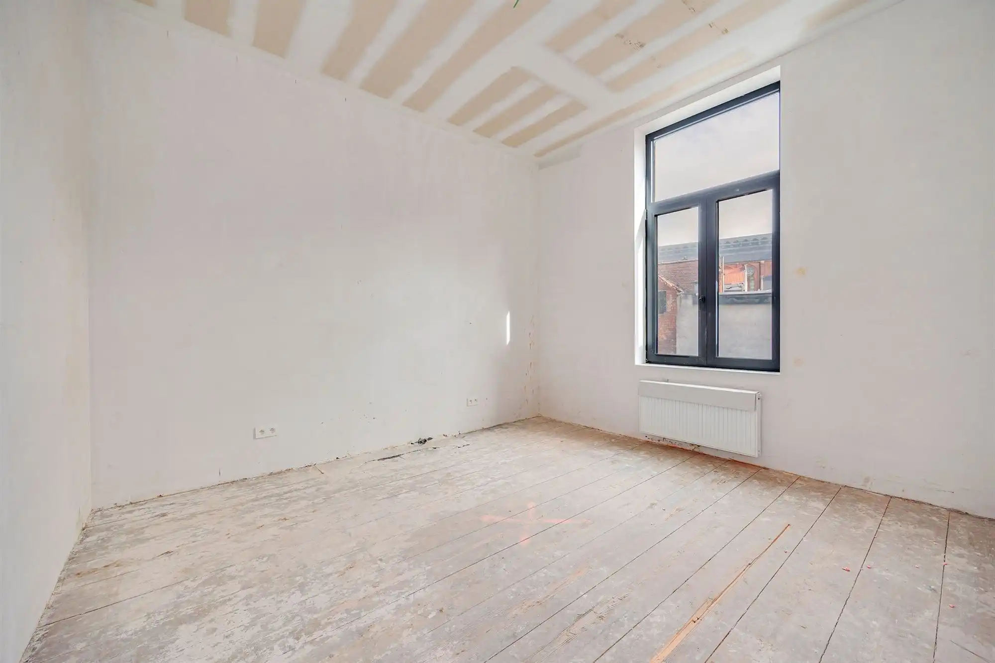 Volledig gerenoveerde stadswoning met praktijkruimte foto 10