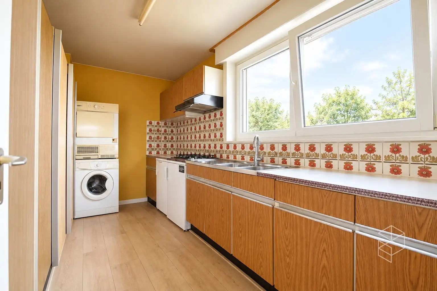 Lichtrijk hoekappartement met 2 slaapkamers en terras op topligging in Assebroek foto 6