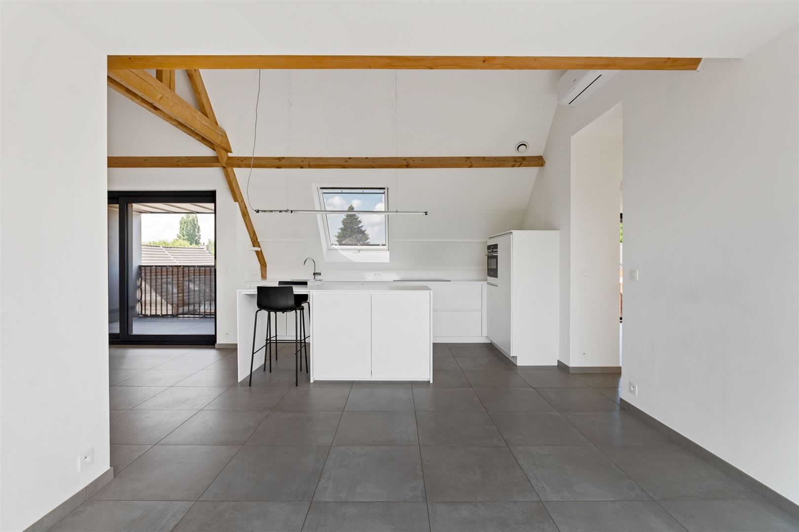 Recente penthouse ca. 114m2 met inpandig terras en optionele parking. foto 9