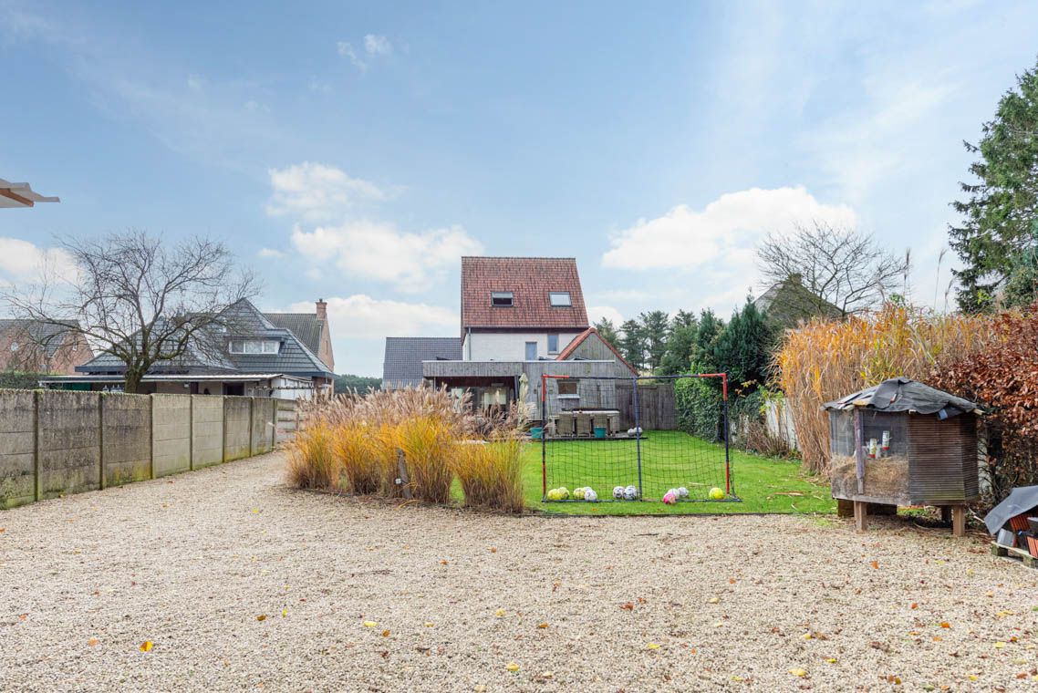 Energiezuinige woning met 3 grote slaapkamers, heerlijke tuin foto 25