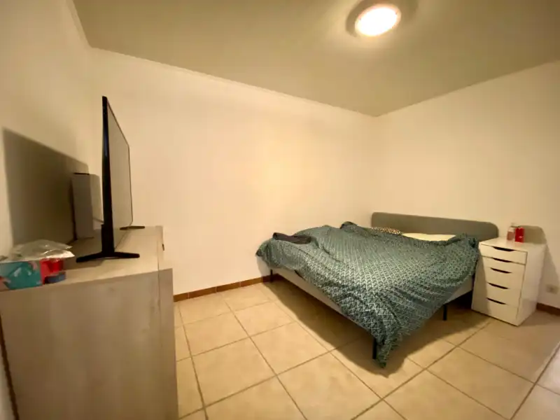 GELIJKVLOERSAPPARTEMENT MET TWEE SLAAPKAMERS EN GARAGE foto 5