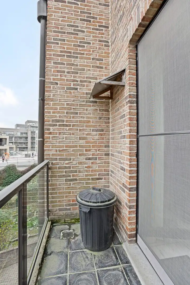 INVESTERINGSPAND: Ruim appartement met garage en zicht op de middeleeuwse Wallen te Tongeren foto 18