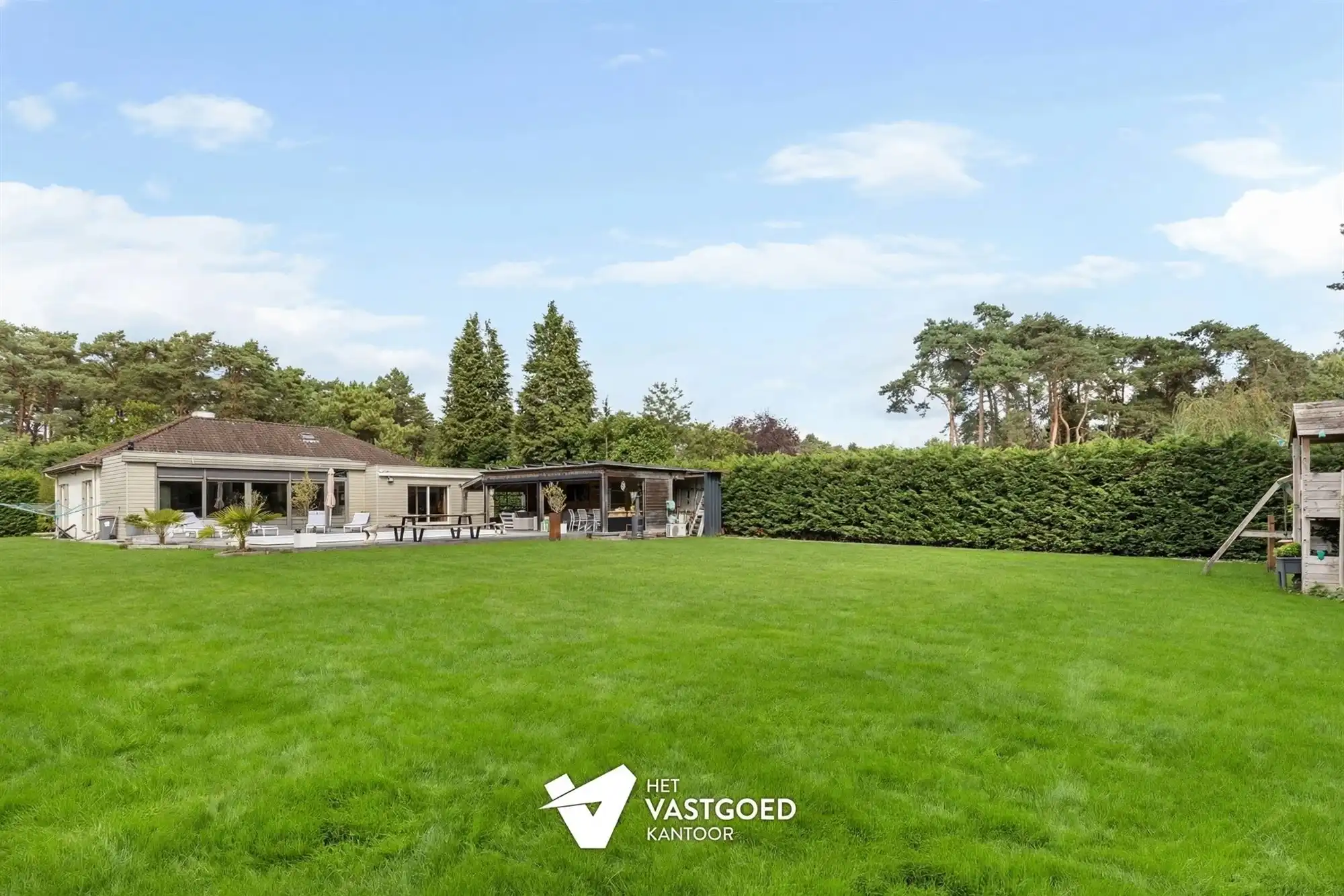 GELIJKVLOERSE VILLA MET ZWEMBAD, POOLHOUSE EN ENERGIEZUINIG WOONCOMFORT IN MOL foto 26