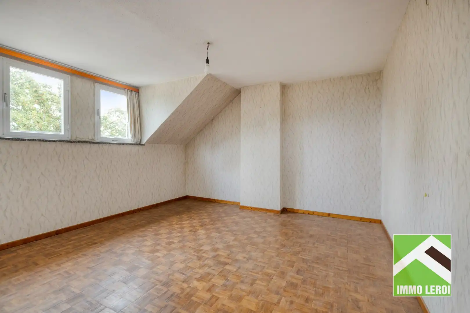 Landelijk gelegen woning met grote veranda en ruime tuin foto 15
