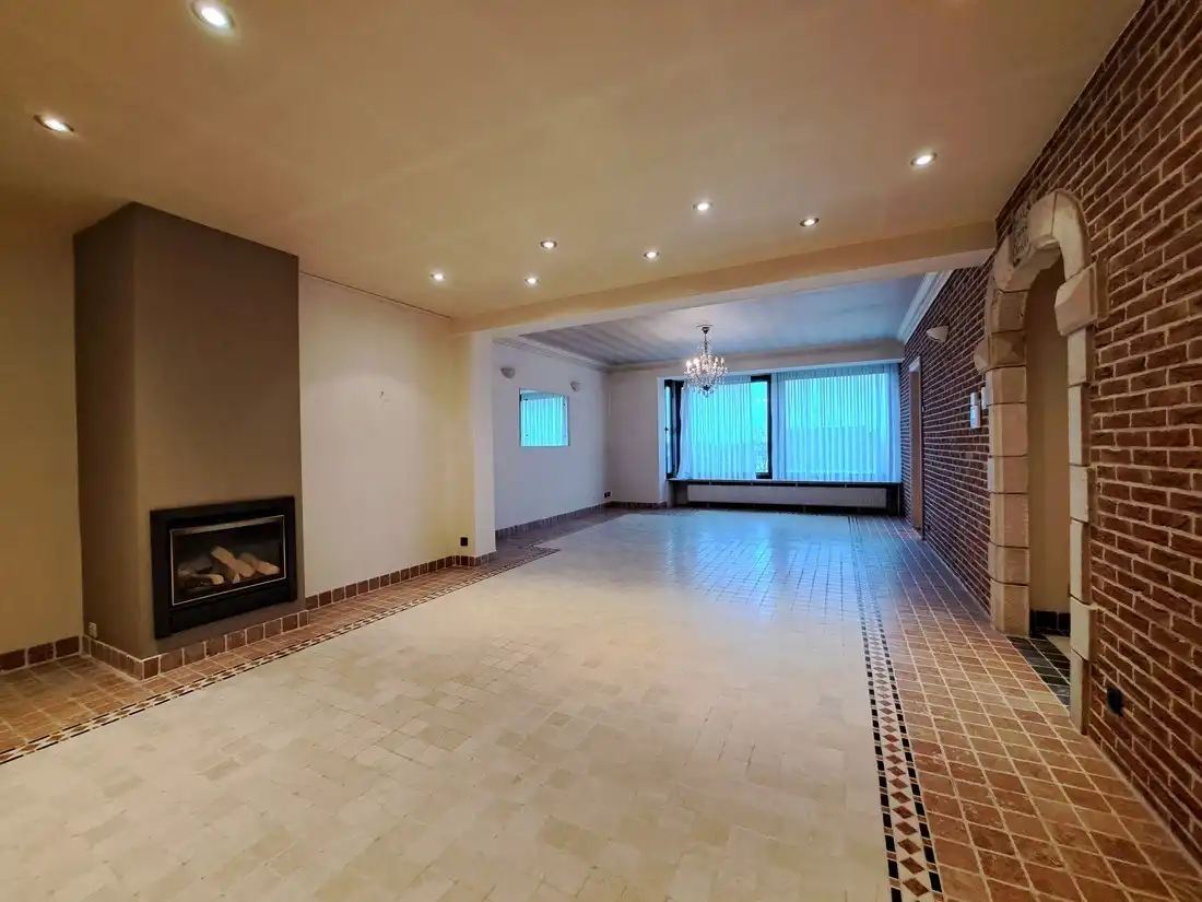 Ruim appartement met 3 slaapkamers te Hasselt centrum foto 6
