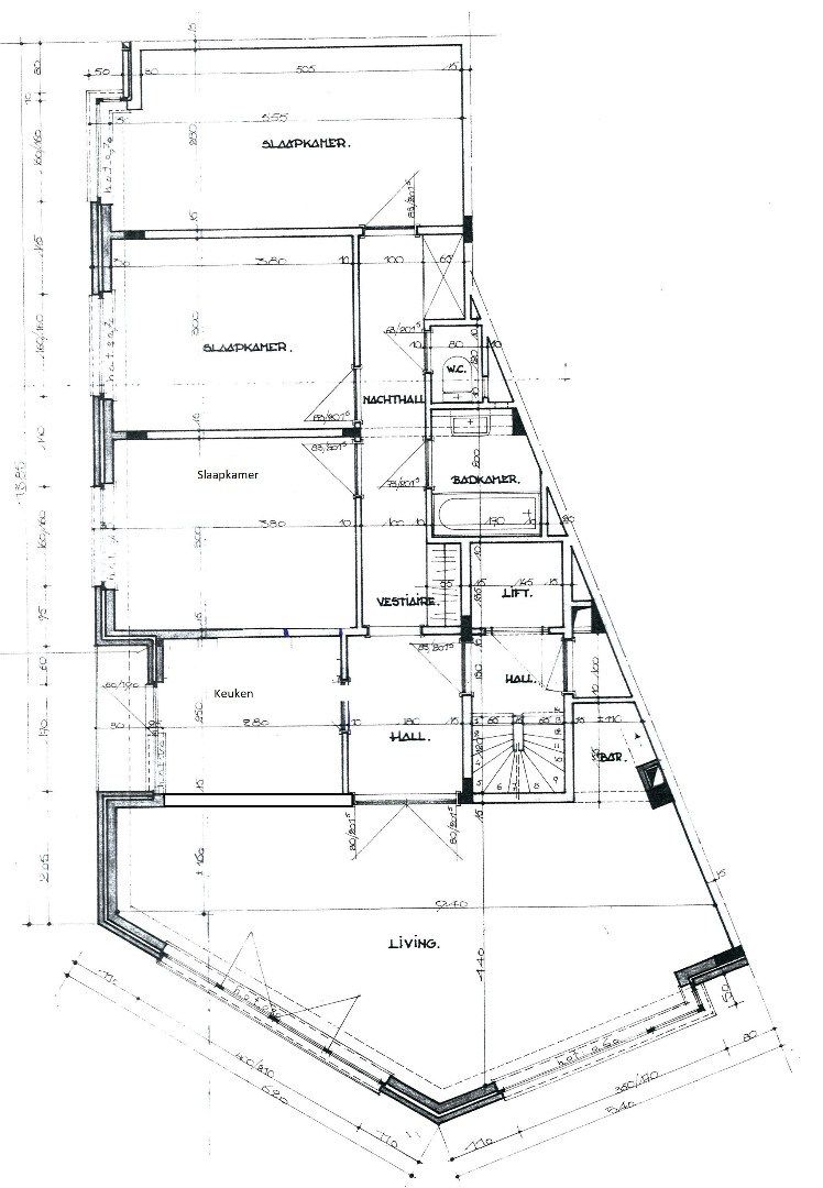 Ruim appartement met 3 slaapkamers en prachtig zicht over de stad foto 17