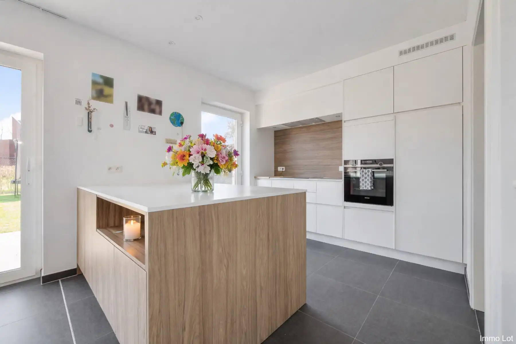 Recente woning in een rustige wijk te Berlare. foto 4