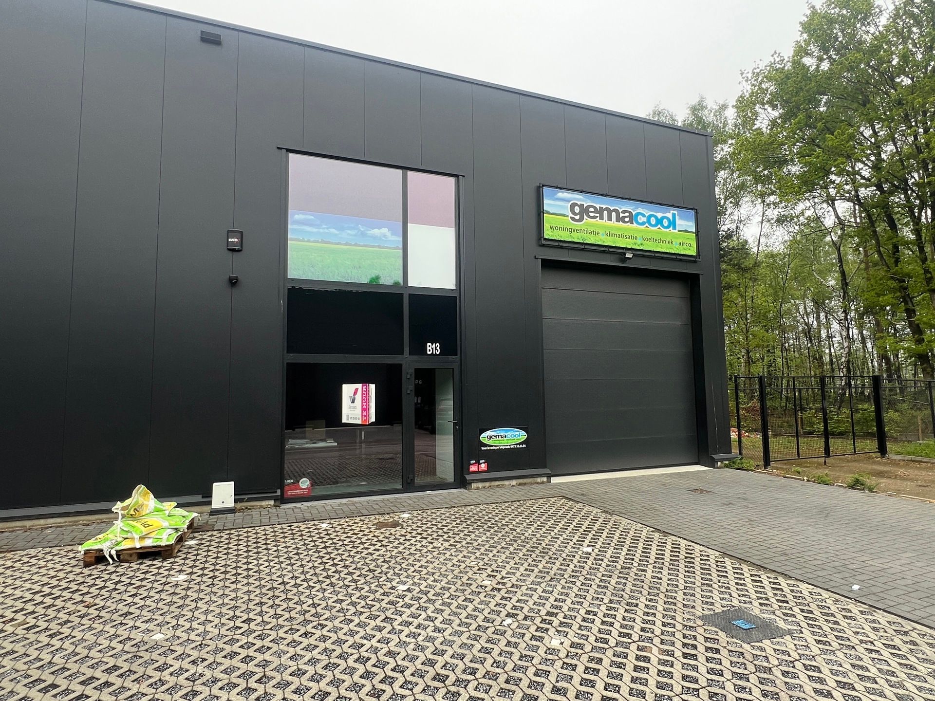 Nieuwbouw kmo-unit (220m²) met buitenterrein foto 14