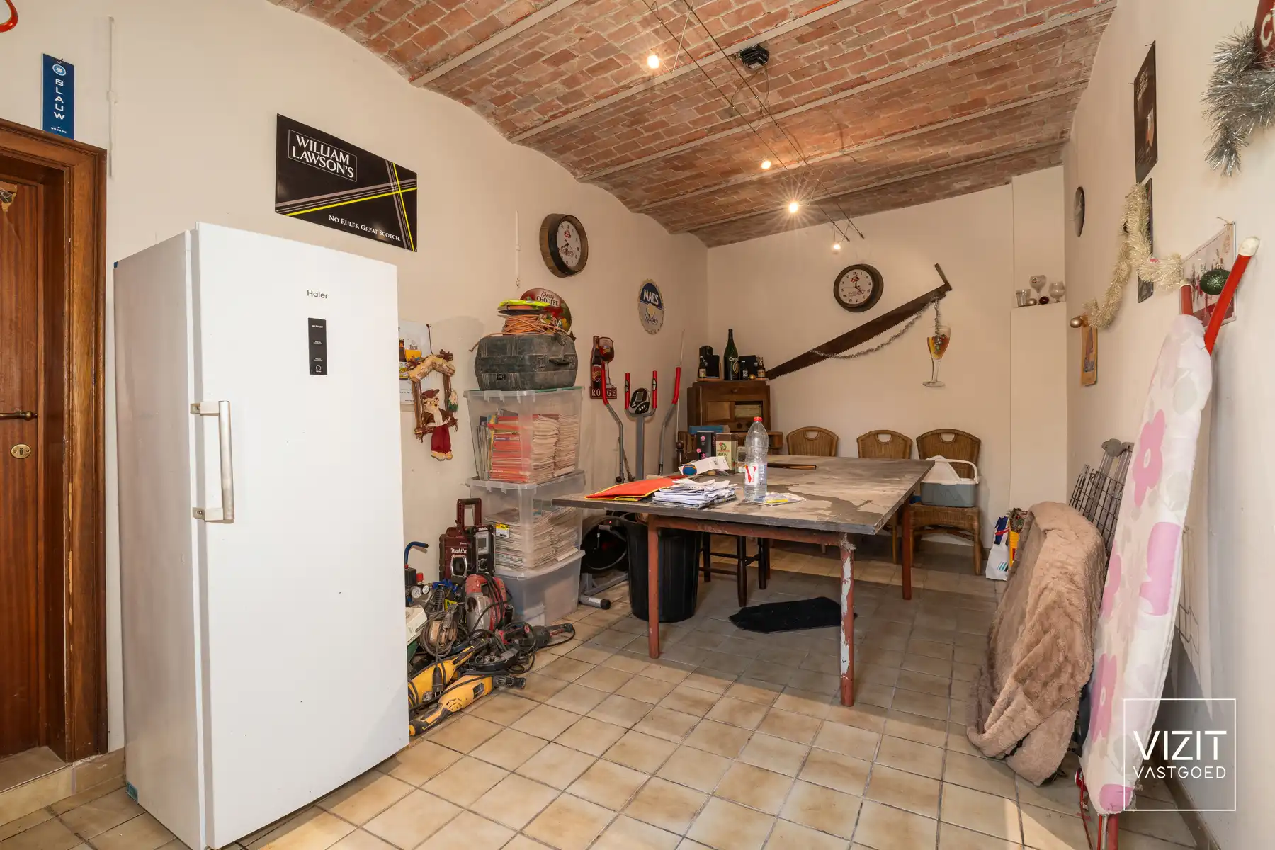 Te renoveren woning met diverse mogelijkheden! foto 12