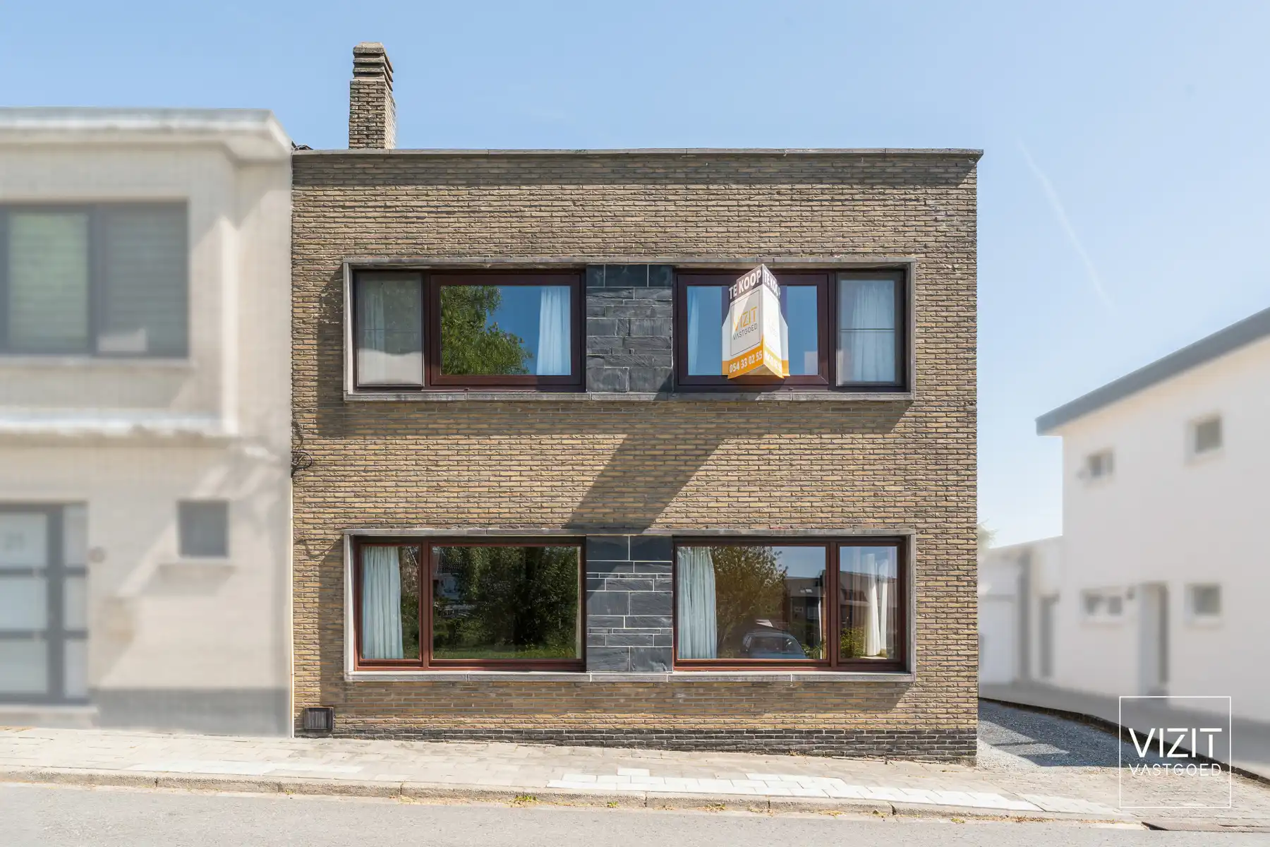 Halfopen woning met garage nabij station Ninove foto 2