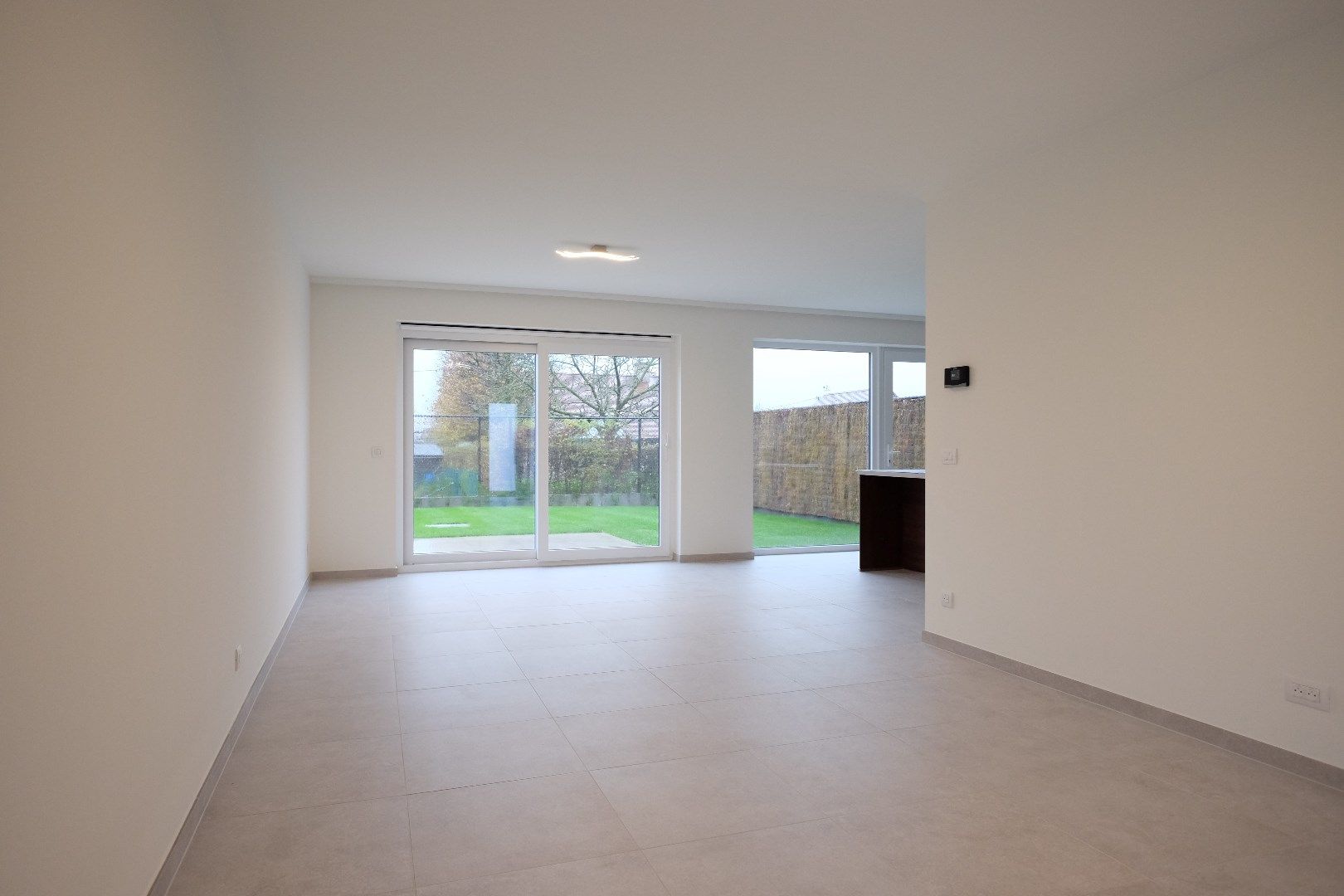 Instapklare nieuwbouwwoning met garage foto 2