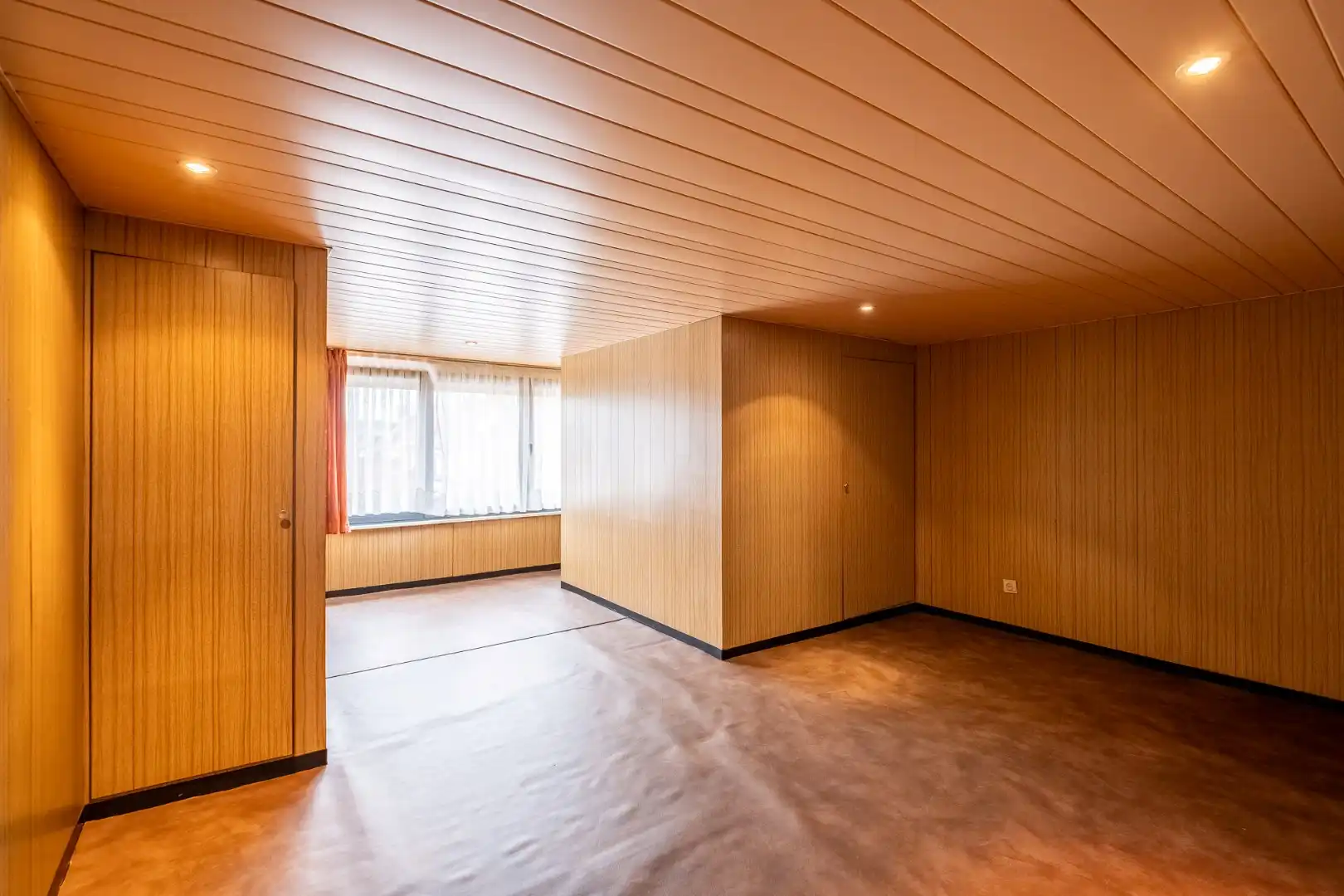 Ruime woning met 3 slaapkamers foto 23