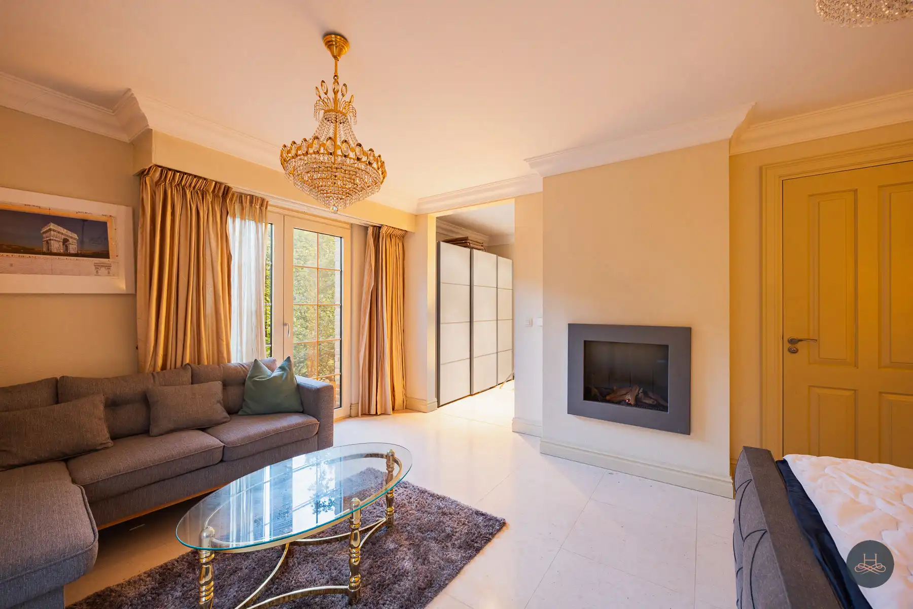 Riante villa op toplocatie in het groen met privé-bos foto 7