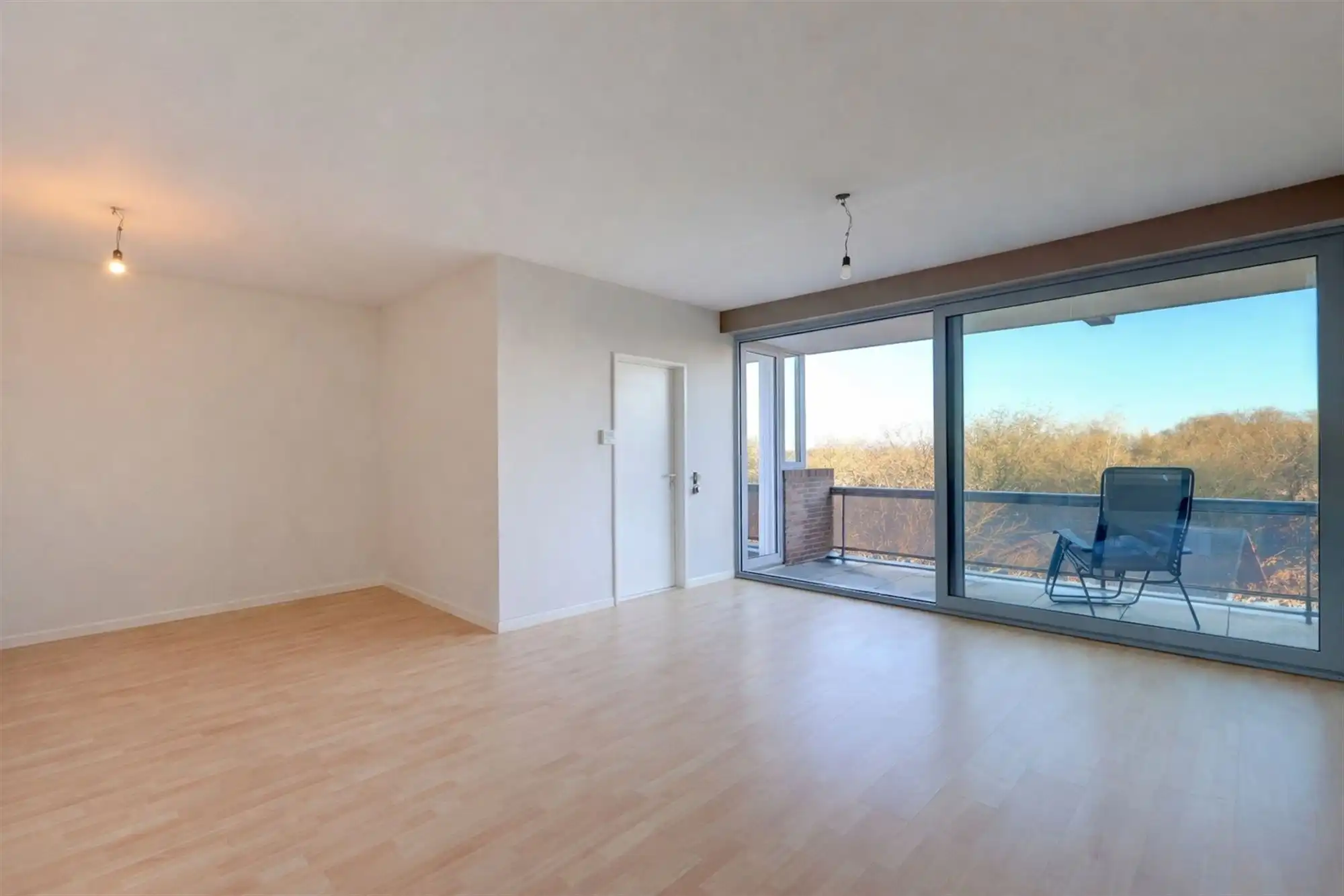 Gerenoveerd 2-slaapkamer appartement met 2 terrassen en garage foto {{pictureIndex}}