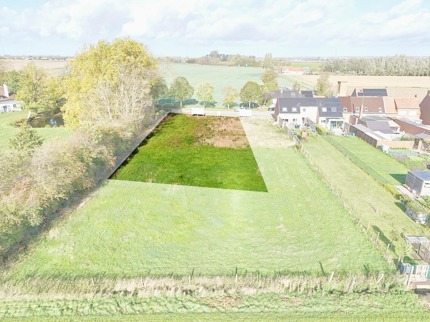 Mooi en zuidgericht stuk bouwgrond (1.284m²) voor open bebouwing foto 2