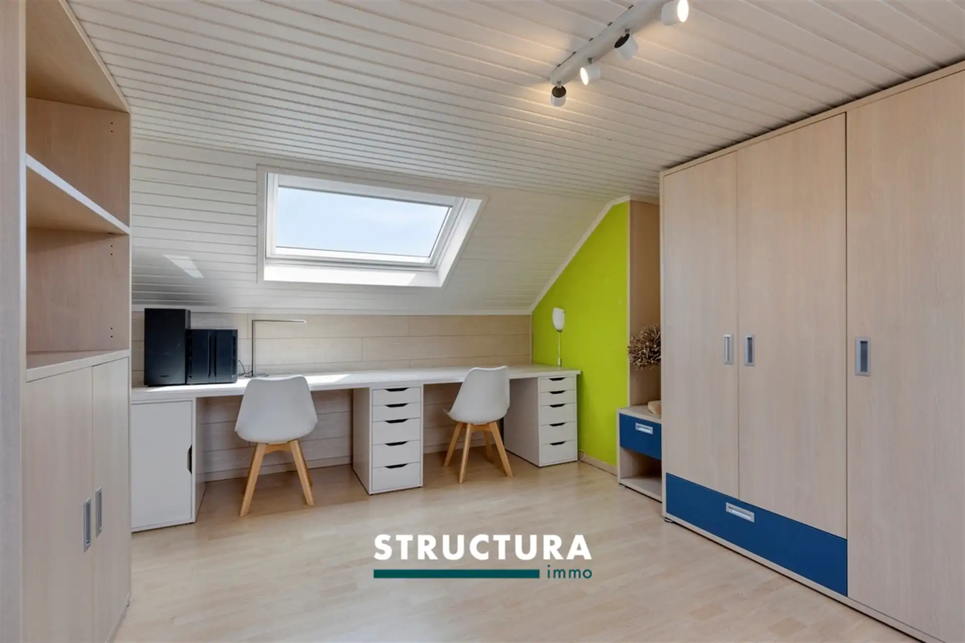 Instapklare gezinswoning met 5 slaapkamers, zonnige tuin en 24 zonnepanelen foto 26