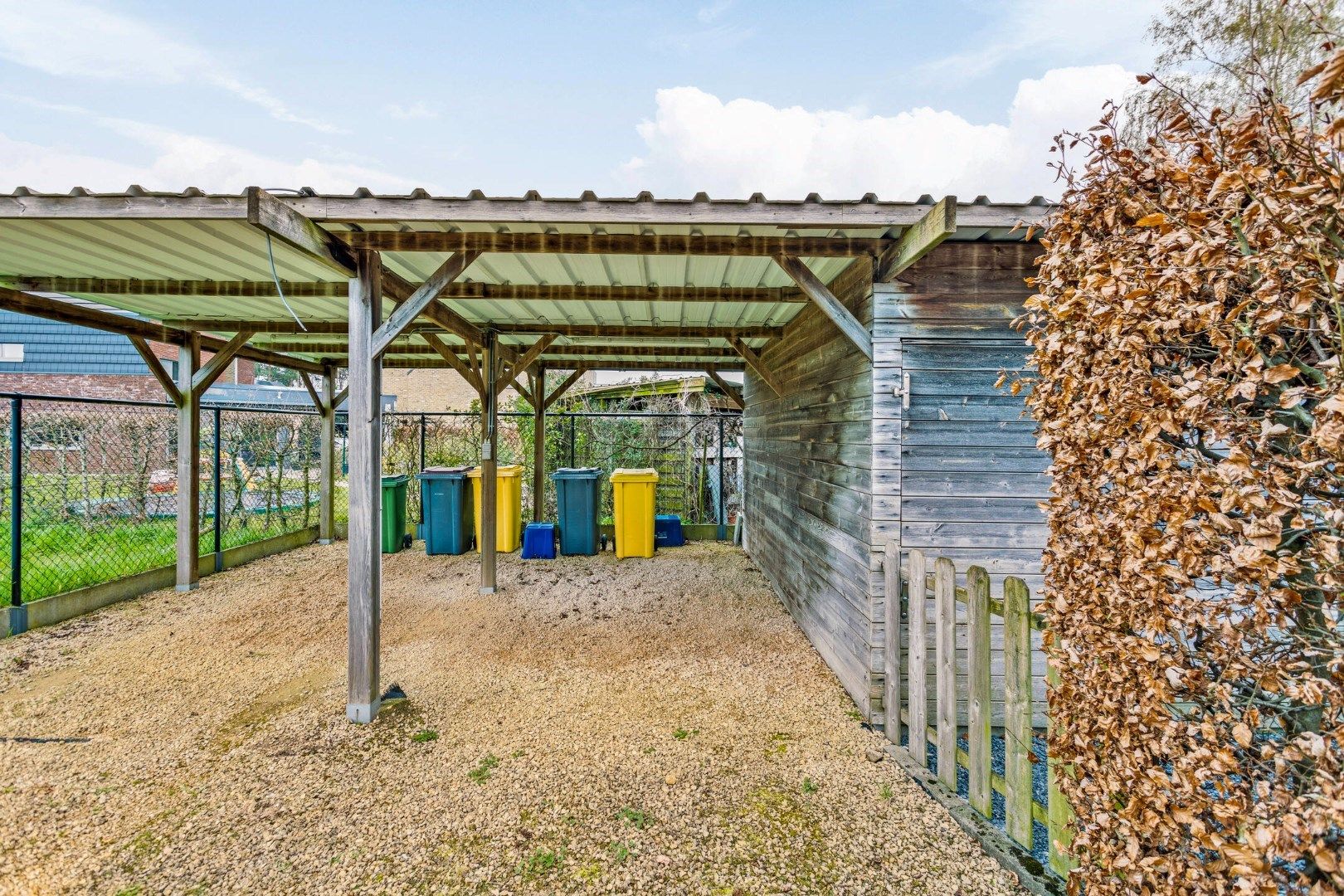 Mooi appartement met 3 slaapkamers, tuin, terras en carport in Mol Millegem. foto 14