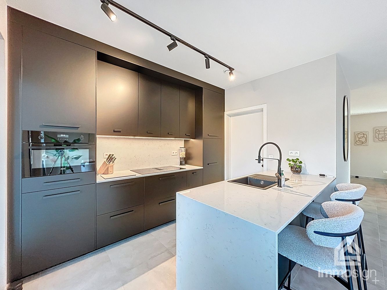 Instapklare, moderne gezinswoning in jonge, rustige buurt te Peer voorzien van tal van troeven foto 10