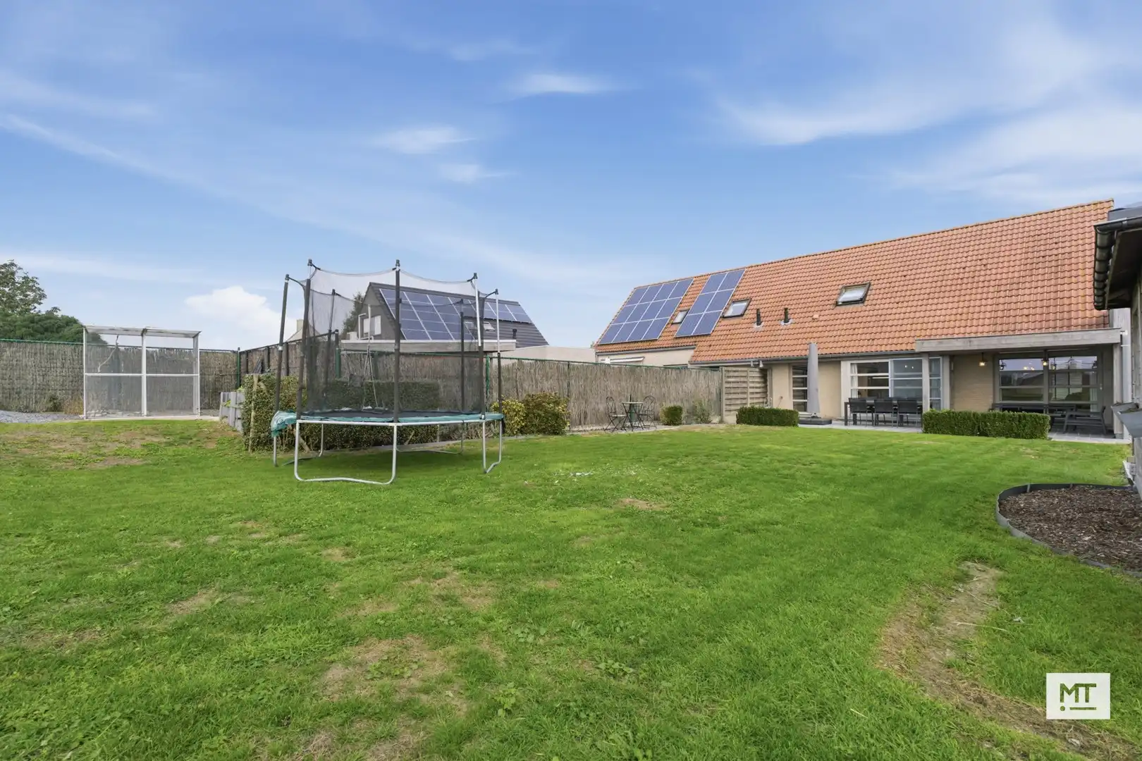 Instapklare halfopen woning met 3 slpk, tuin en garage in een rustige residentiële wijk te Houthulst foto 29
