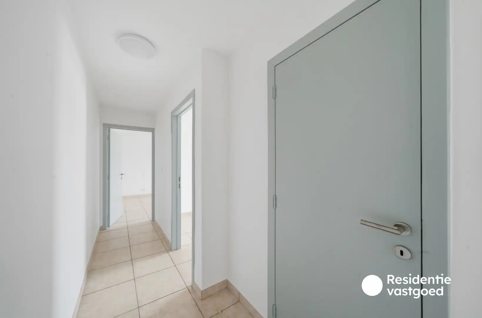 Instapklaar  2 slaapkamer appartement te Bredene foto 14
