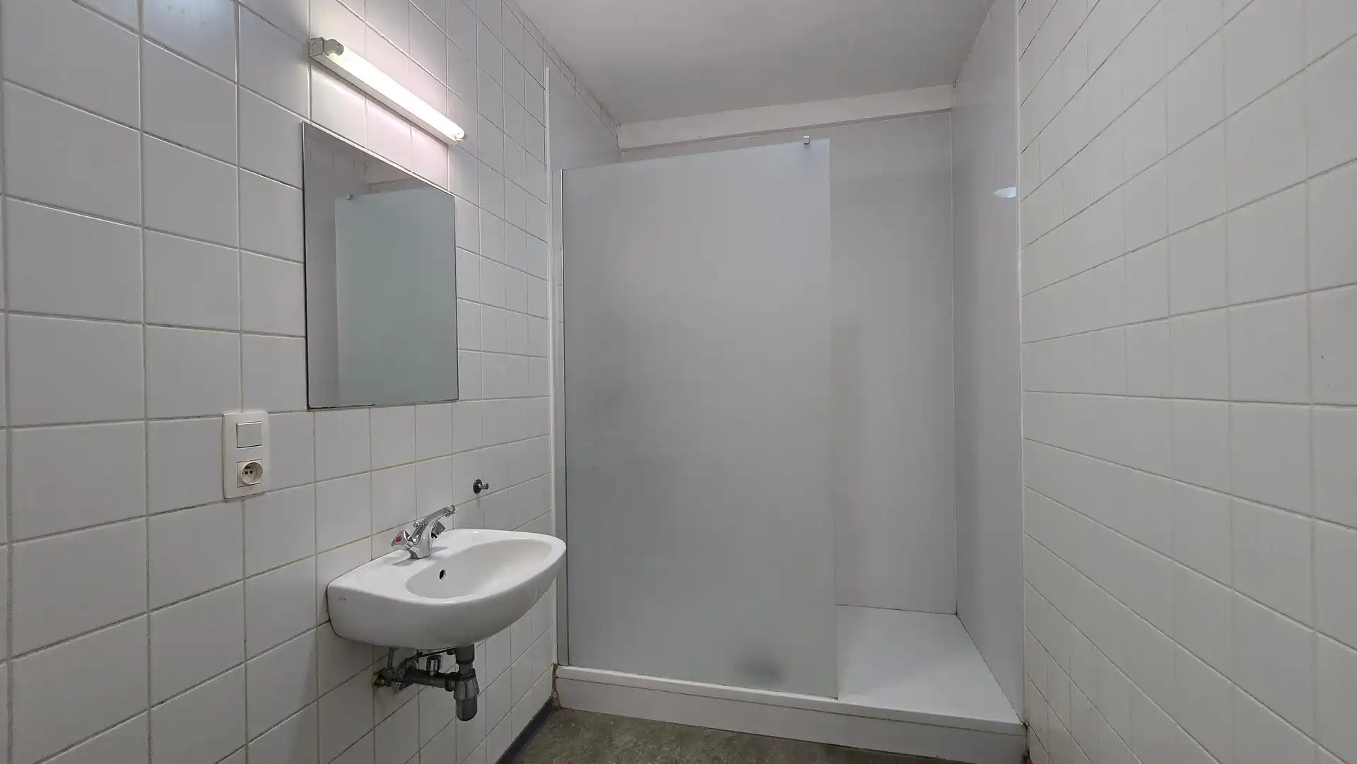 Compleet gerenoveerd appartement met 2 slaapkamers te Meerbeek foto 14