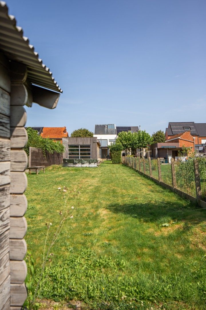 Gezinswoning op toplocatie met mooie tuin en atelierruimte foto 11