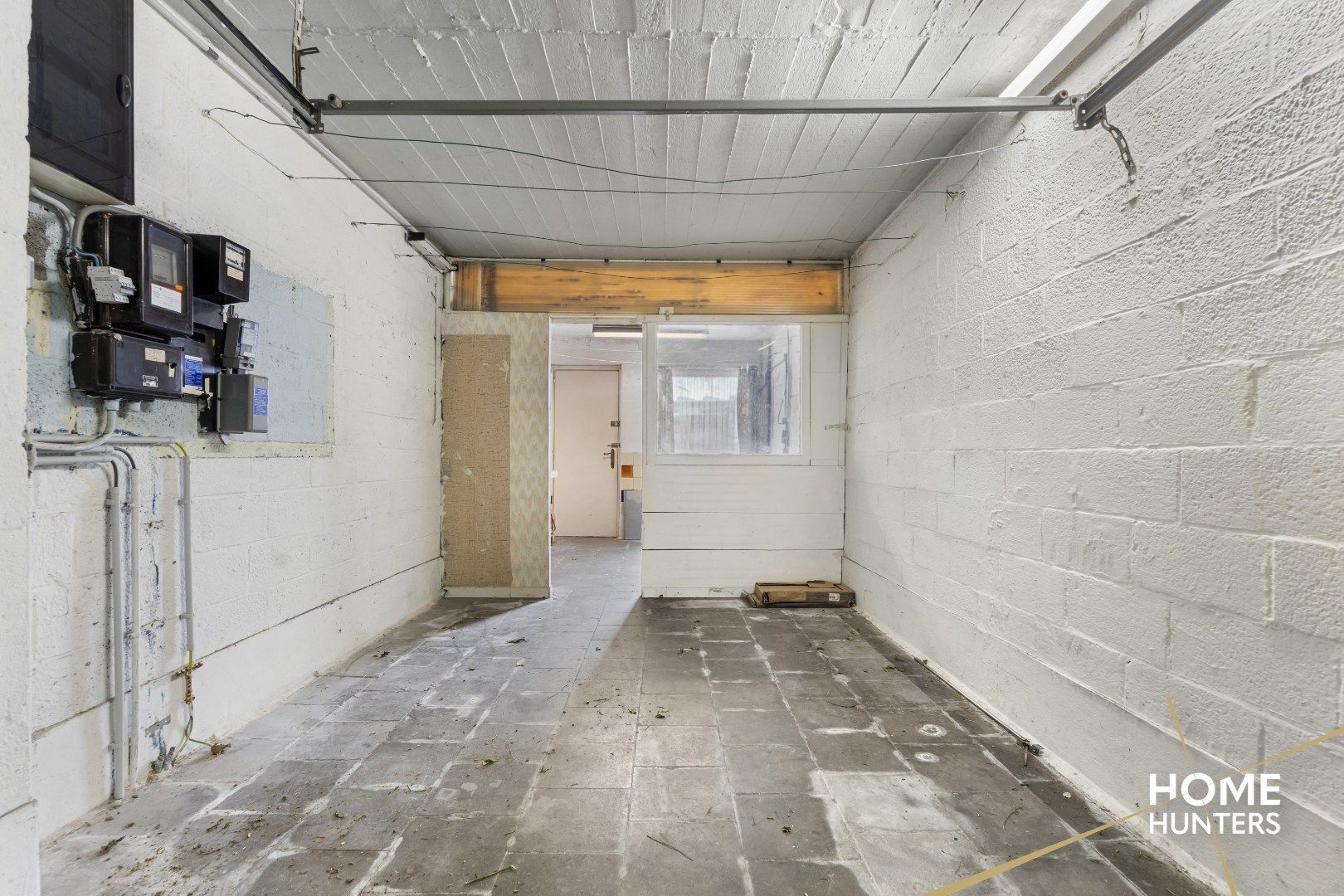 Rijwoning met garage en ruime tuin in Zwevegem foto 18