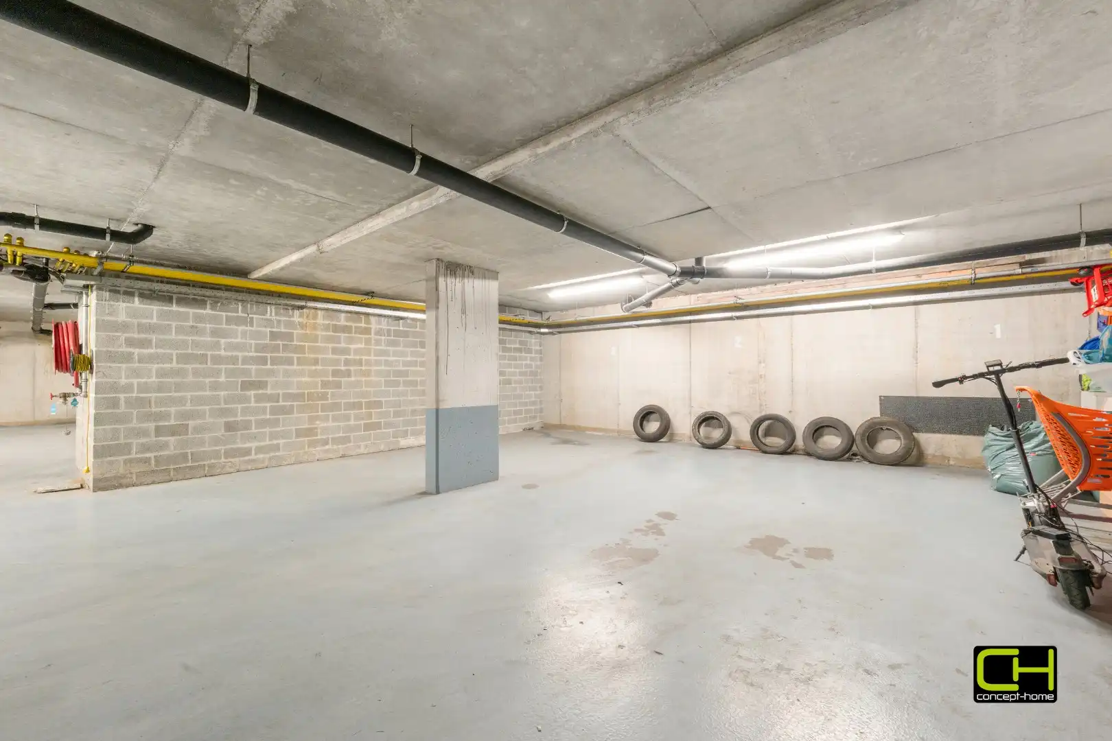 Lichtrijk duplex appartement met terras en ondergrondse staanplaats te koop in Lievegem foto 15