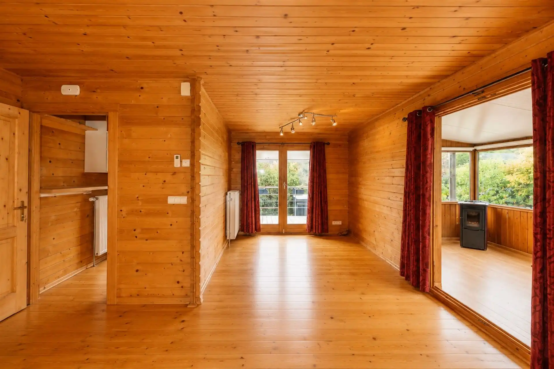 Charmante vakantiewoning op 2.801 m² aan de bosrand in Recht foto 13
