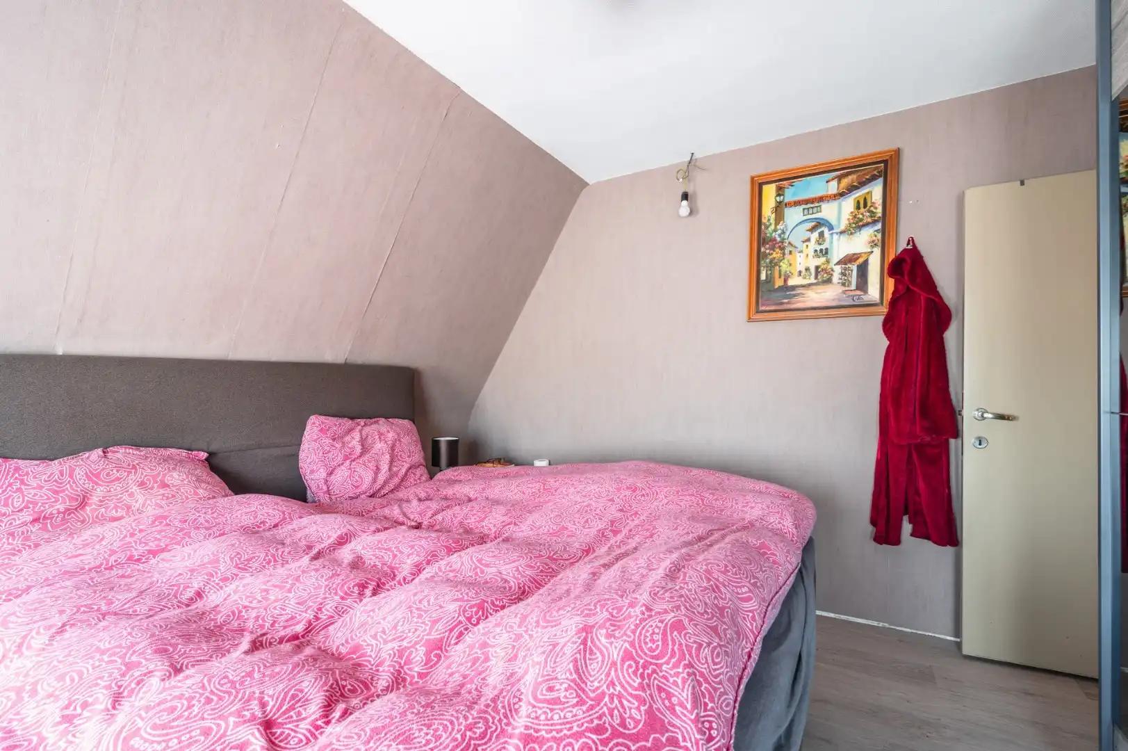 Alleenstaande en bijhuis op ongeveer 809 m² te Torhout. foto 15