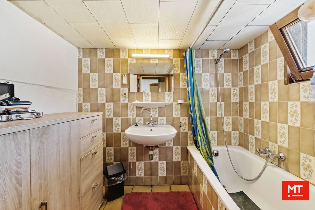 Te renoveren woning met 4 slpk, garage, zonnige tuin en uitweg in Dikkebus foto 14