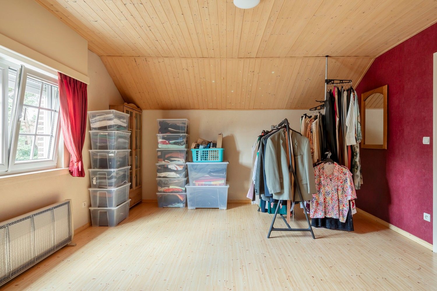 Ruime gezinswoning op breed en groot perceel van 1122m² foto 25