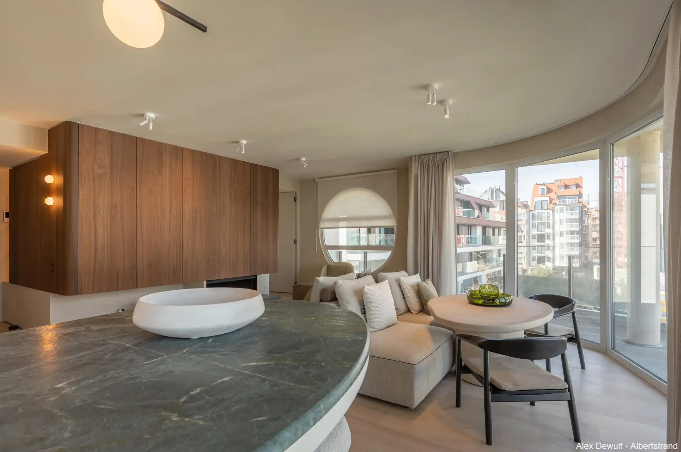 Ruim appartement met zeezicht en zonnig terras op de Kustlaan. foto 28