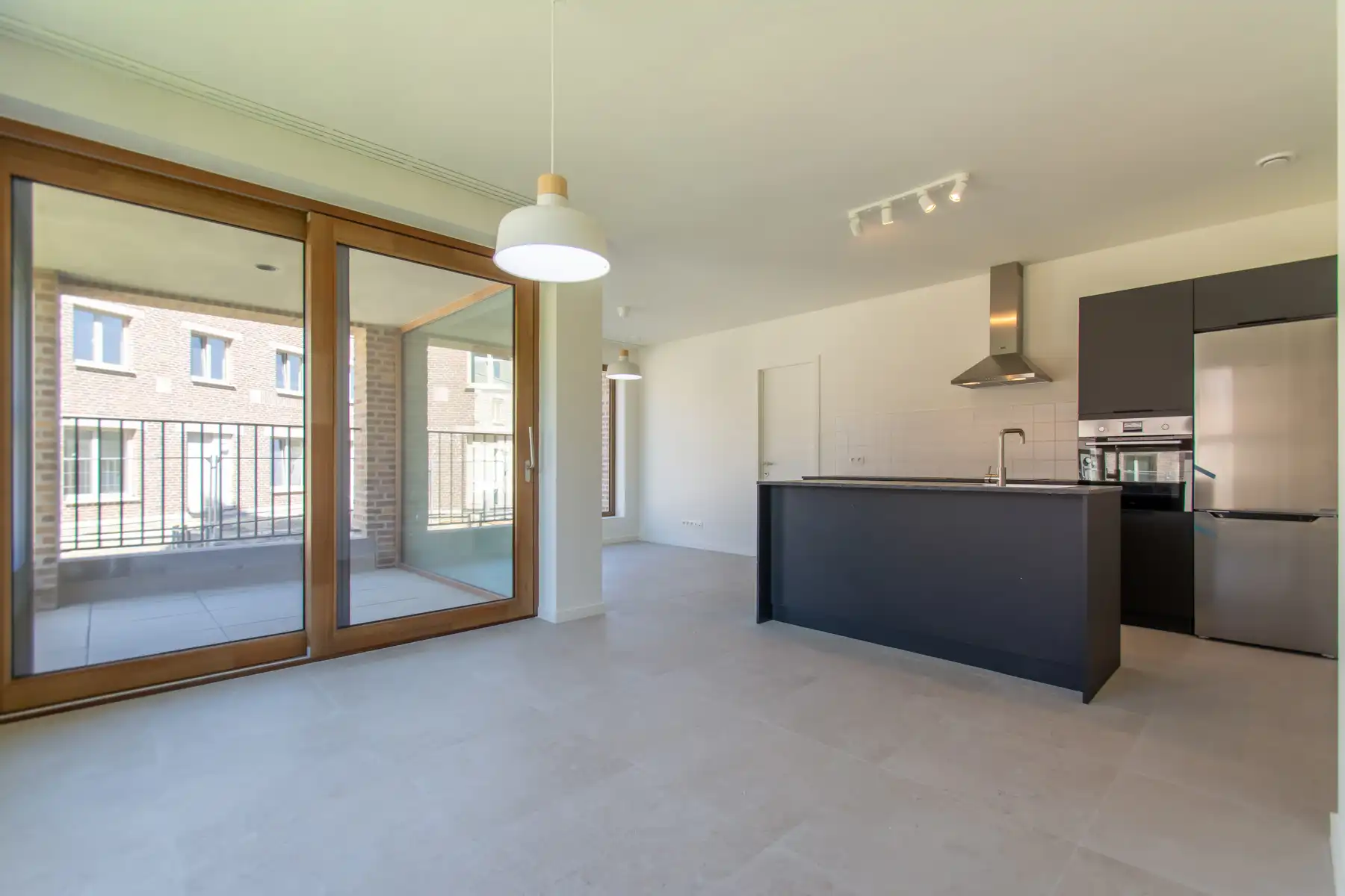 Rustig en comfortabel 2slpk appt. met mooi terras foto 2