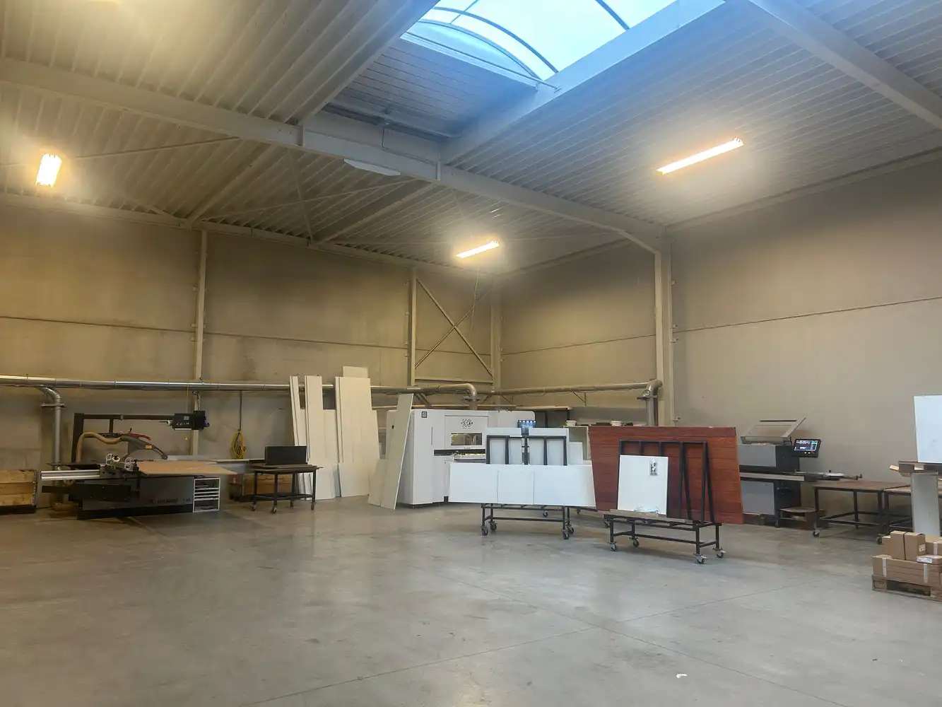 Bedrijfsunit met woonst foto 3