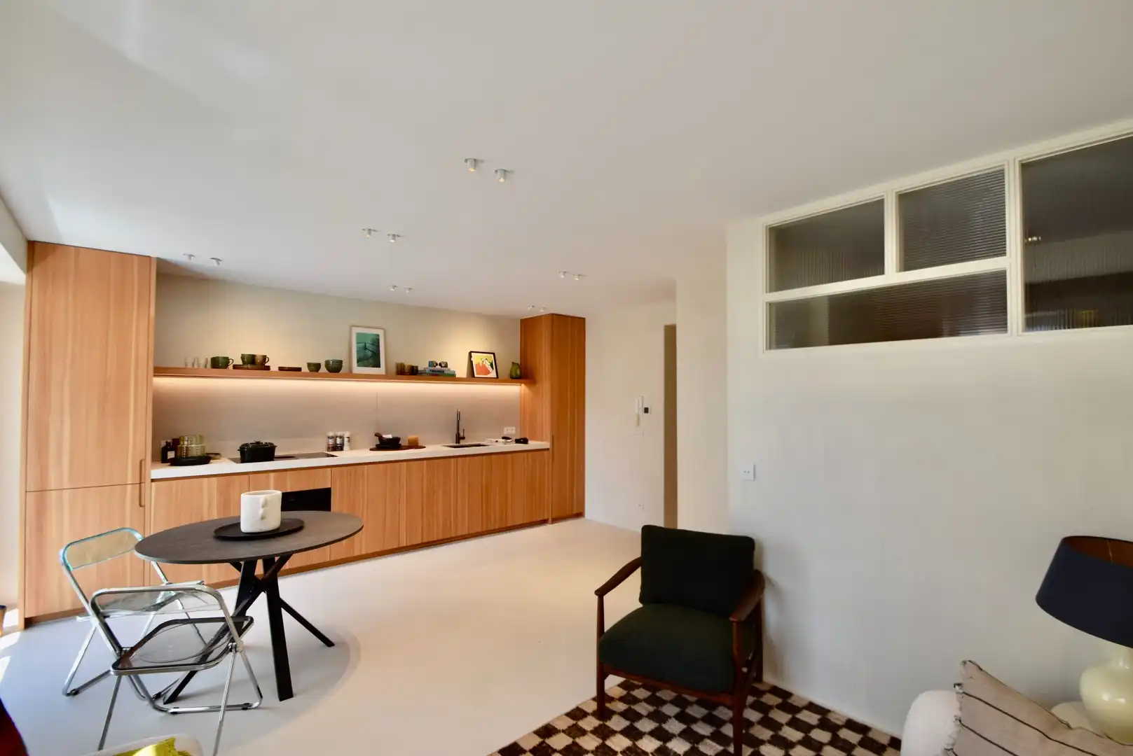 Gerenoveerd appartement genietend van lateraal zeezicht gelegen hartje Het Zoute foto 3