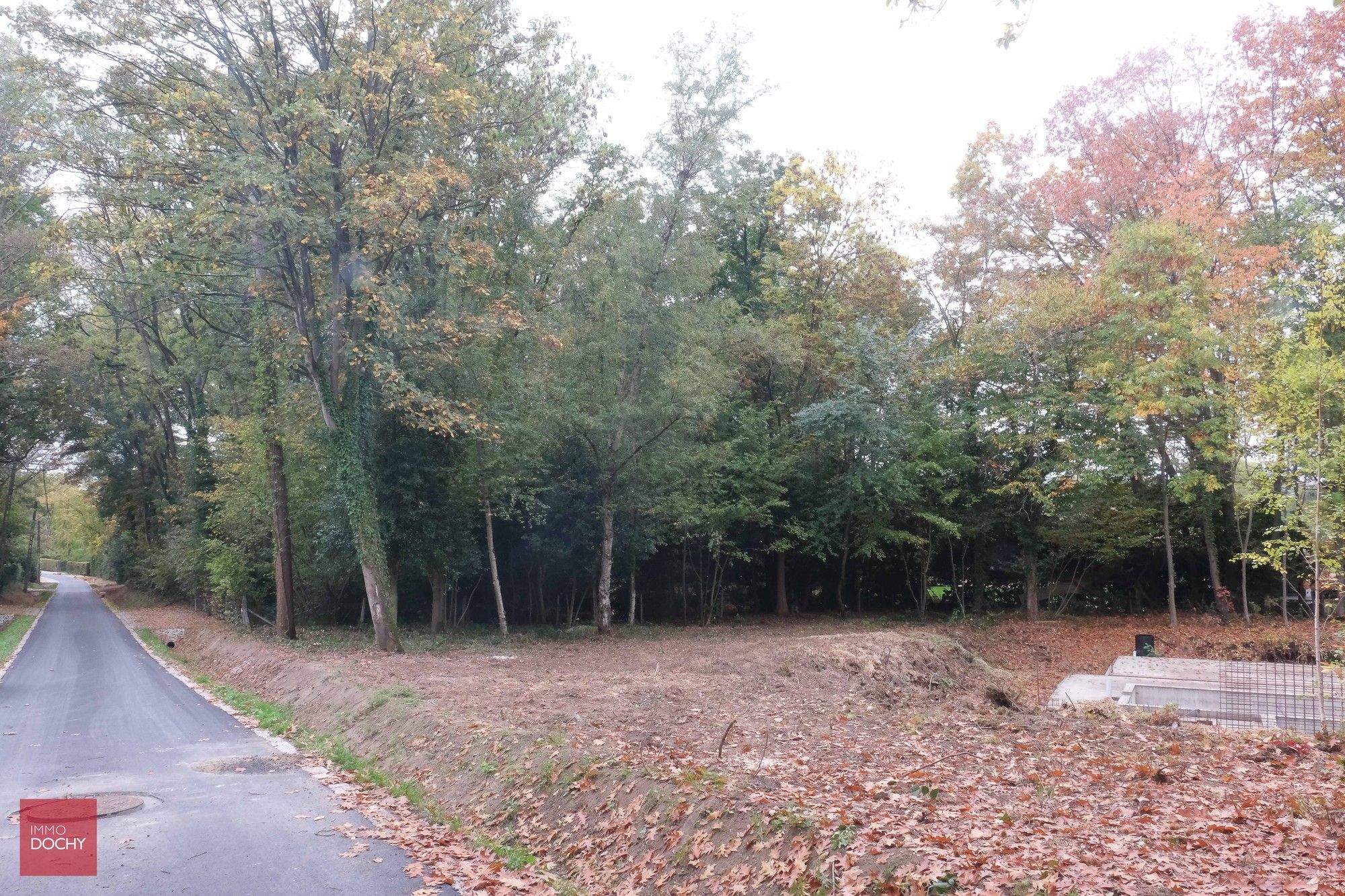 Ruim perceel met reeds aangelegde kelder te Bellegembos bestemd voor villabouw foto 6