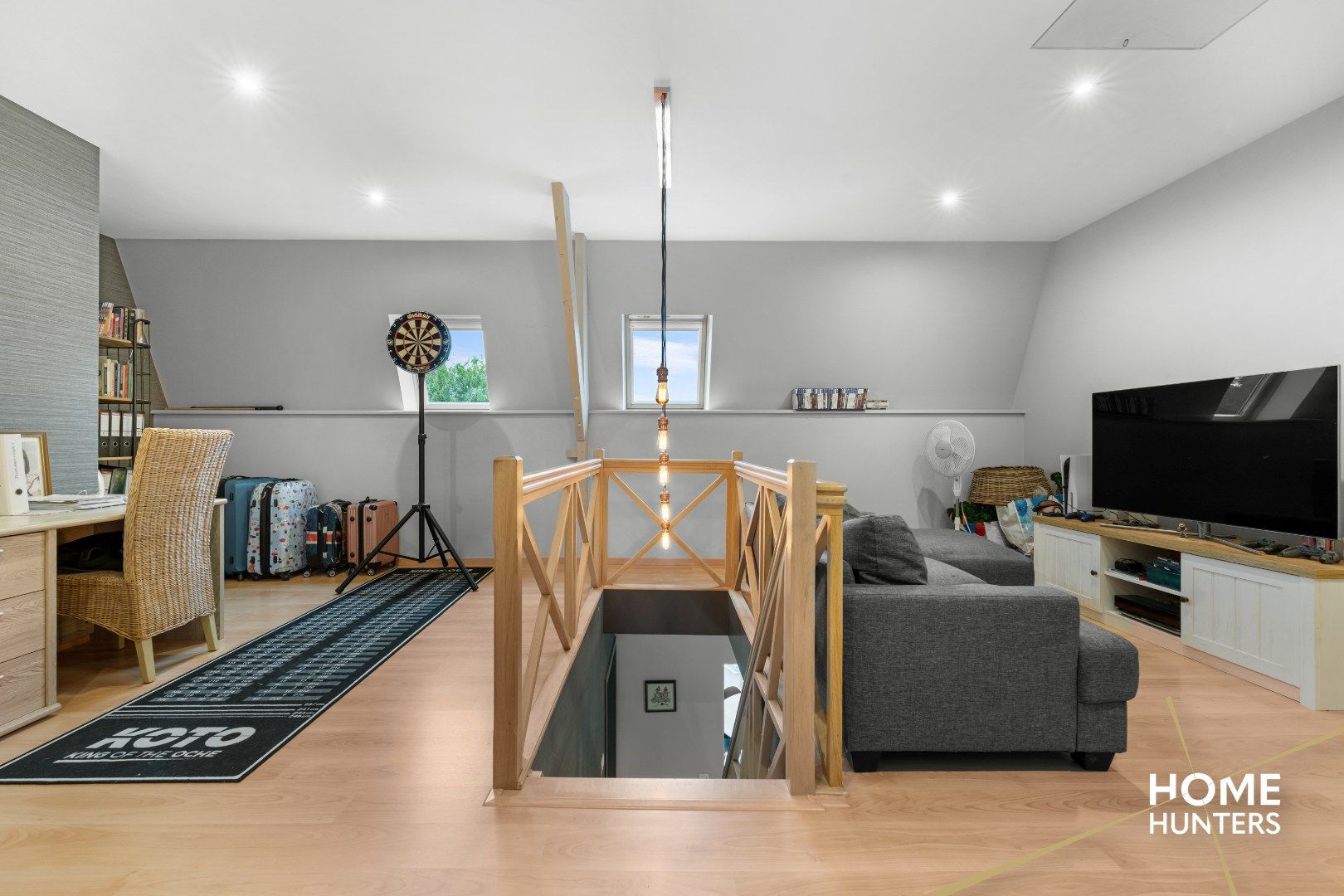 Ruime woning met 4 slaapkamers, een ruime zonnige tuin met verwarmd zwembad foto 34