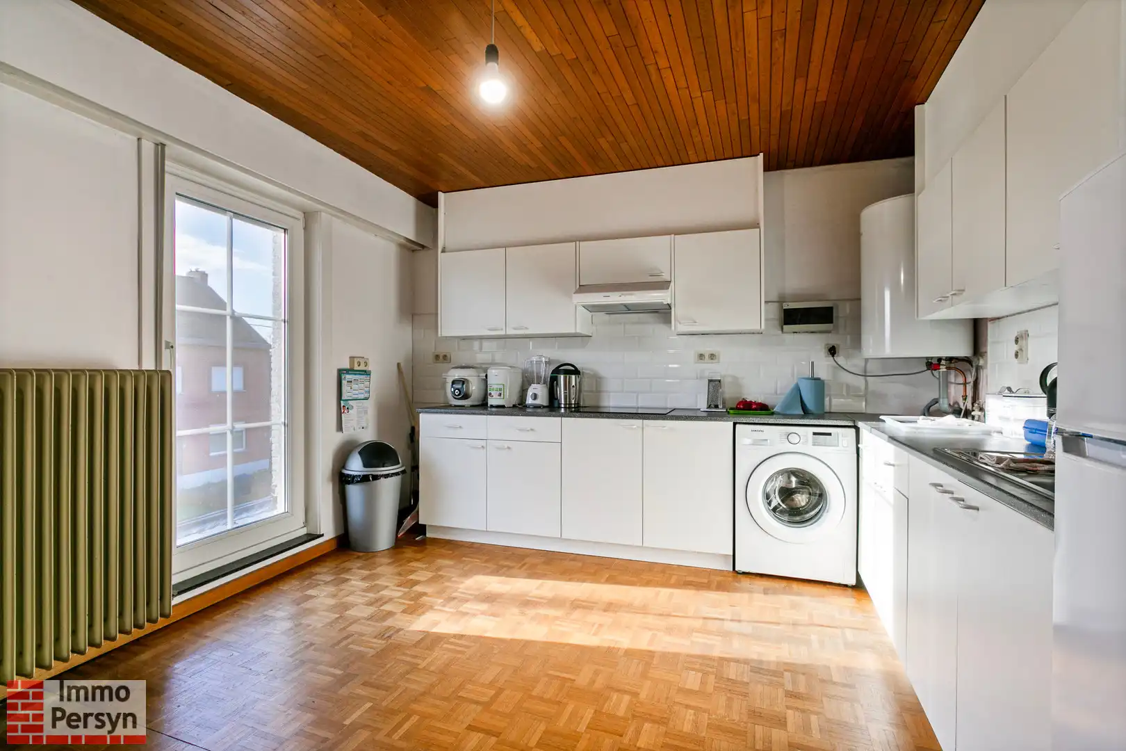 Commercieel pand (inclusief handelsfonds) met instapklaar appartement en achterliggend perceel foto 21