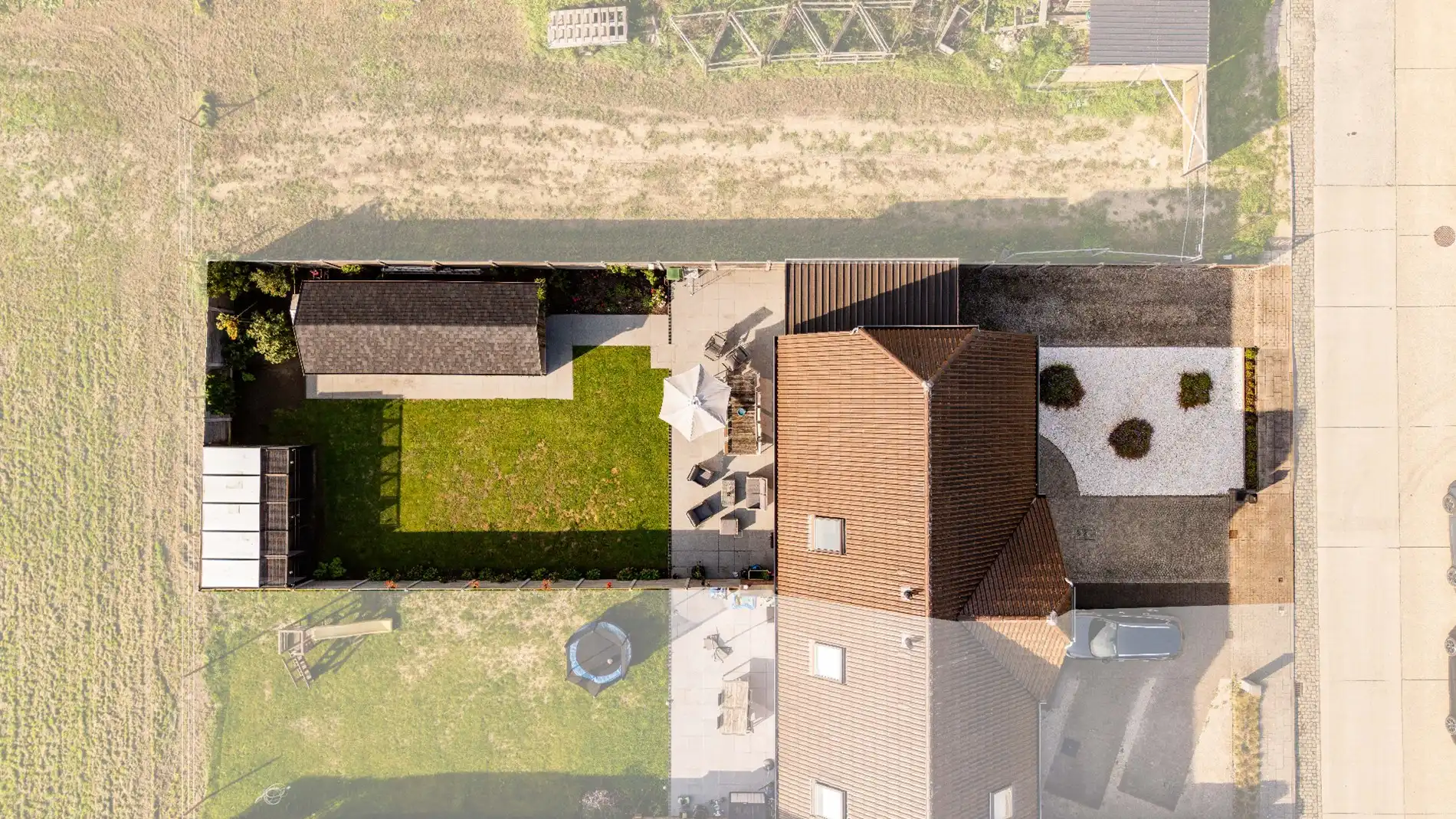CENTRAAL GELEGEN INSTAPKLARE WONING foto 15