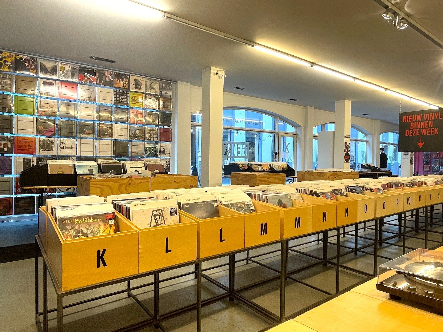 Prachtige handelsruimte te huur in het centrum van Kortrijk! foto 10