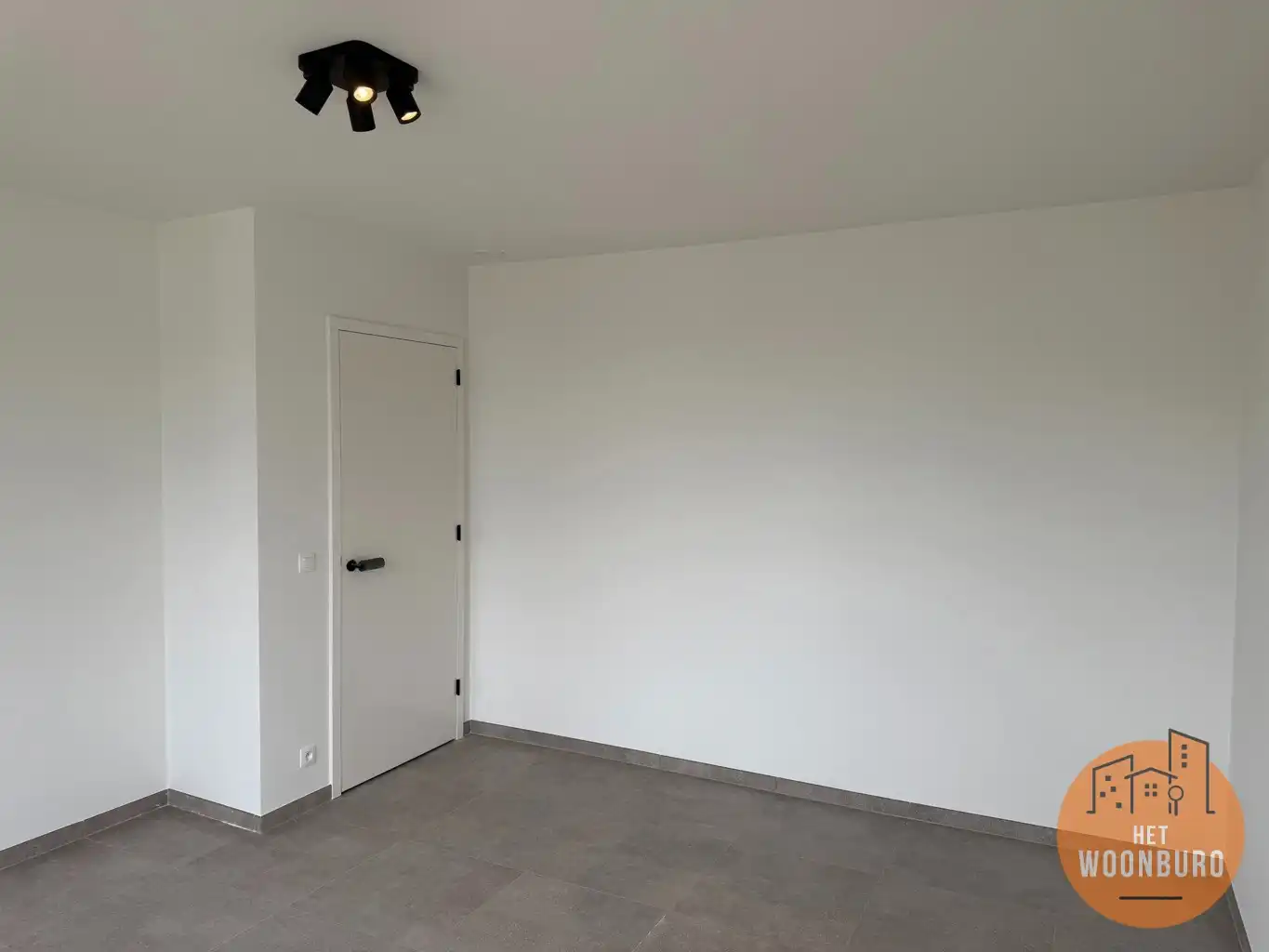 Nieuwbouw appartement met 2 slpks, terras en 2 staanplaatsen foto 10