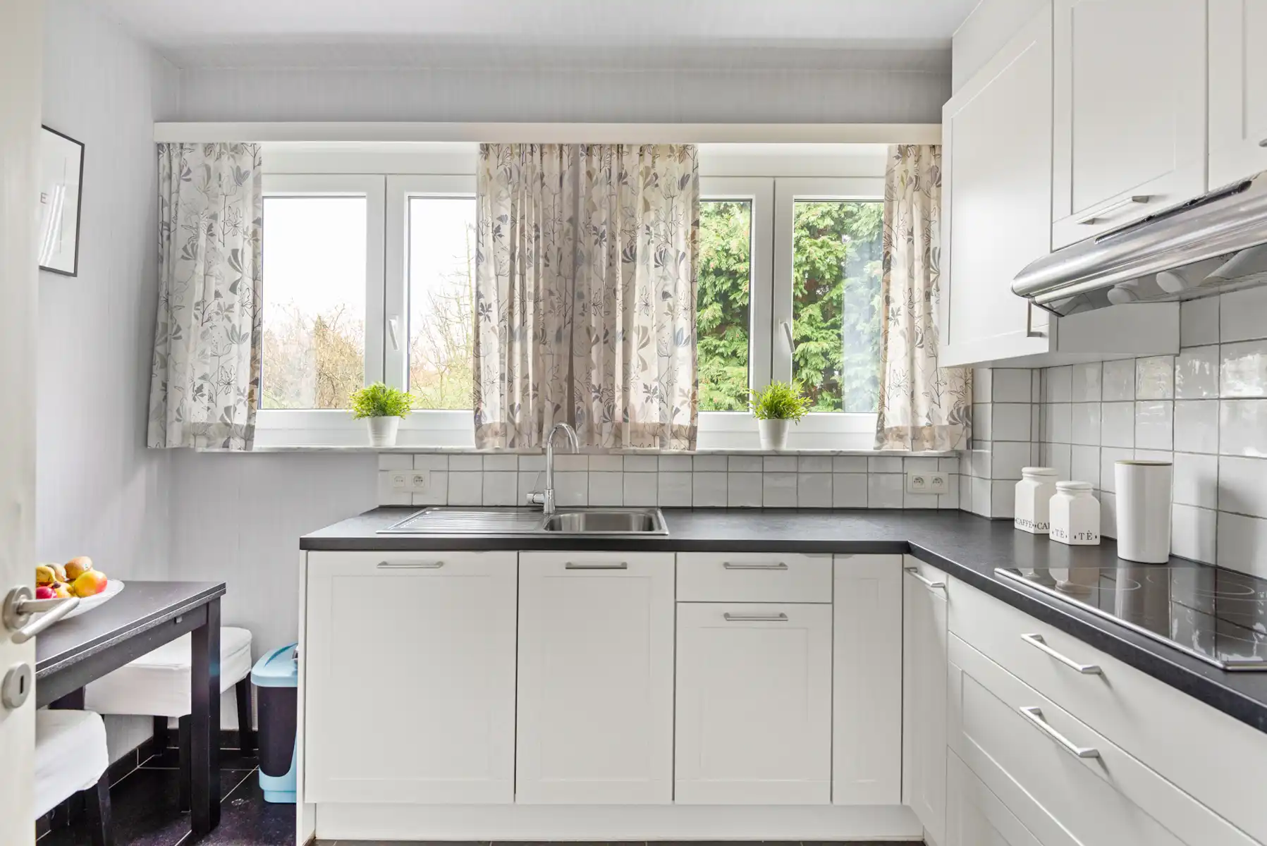 Bel-etage te koop in charmante wijk te Aartselaar foto 2