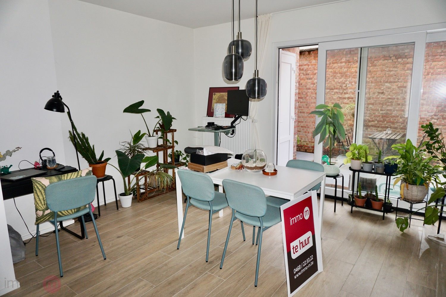 Gerenoveerd 1 slaapkamer appartement met groot terras/binnenkoer en garage. foto 4