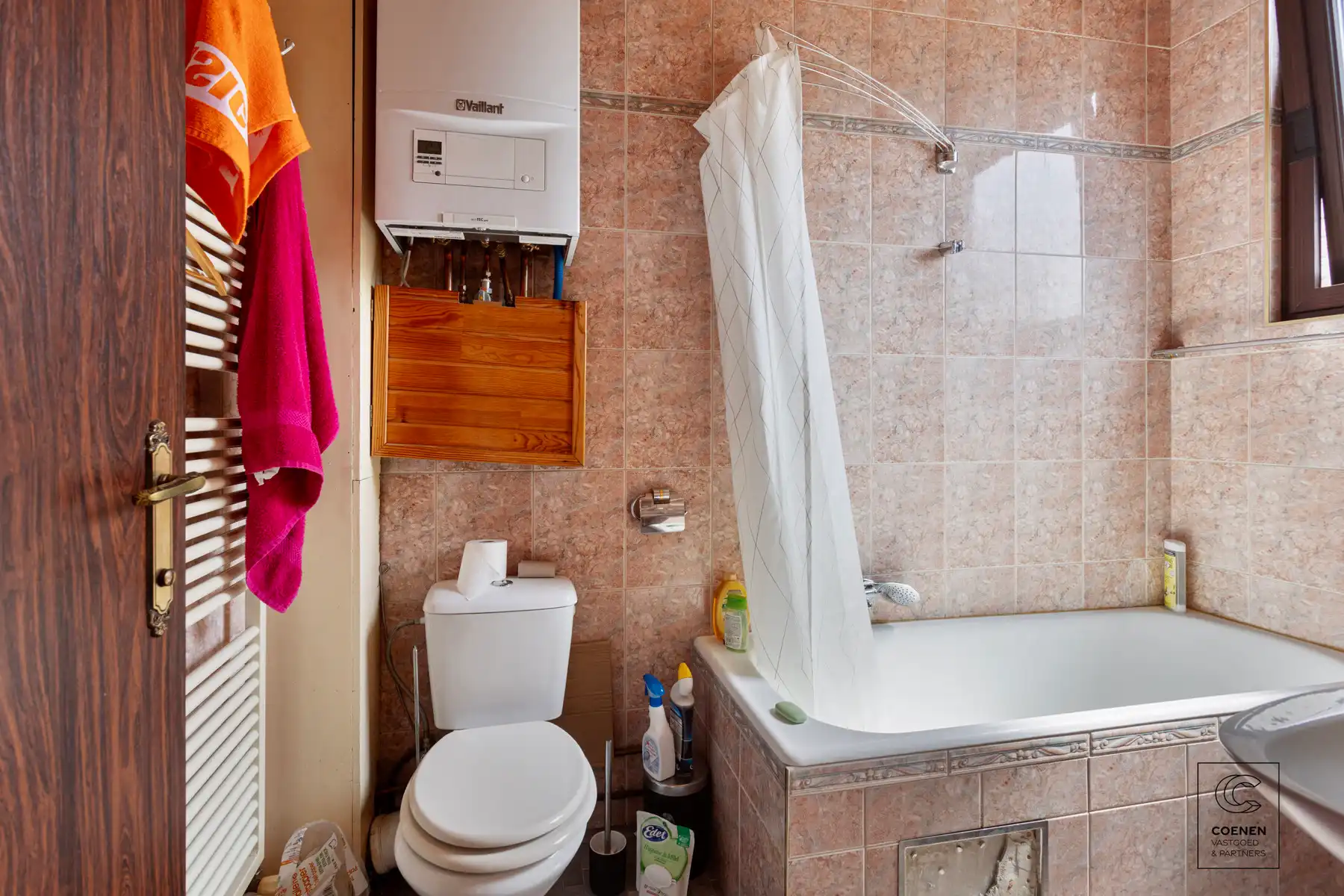 Handelspand met opbrengst te koop in Berchem foto 39